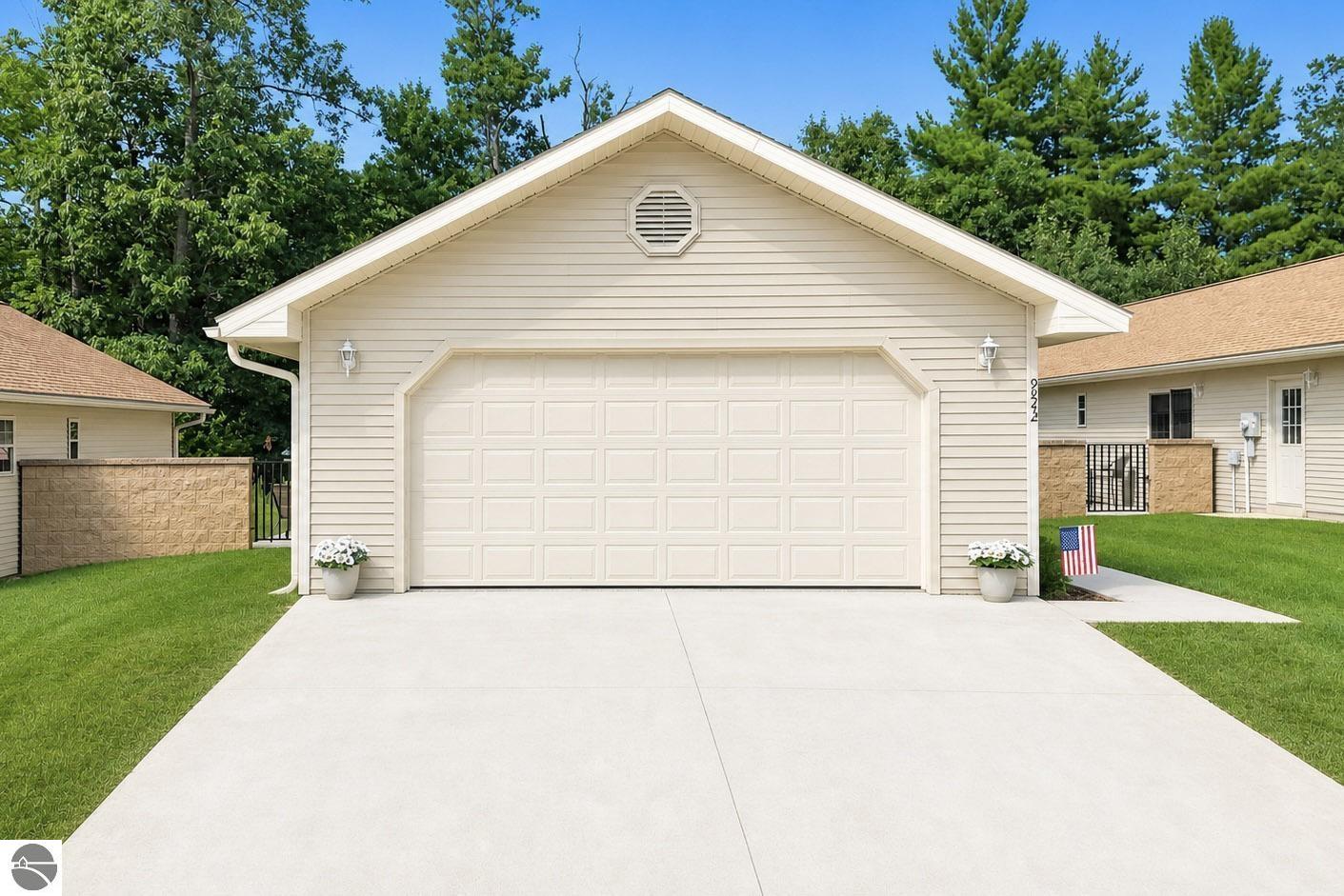 9842 Deer Track Court