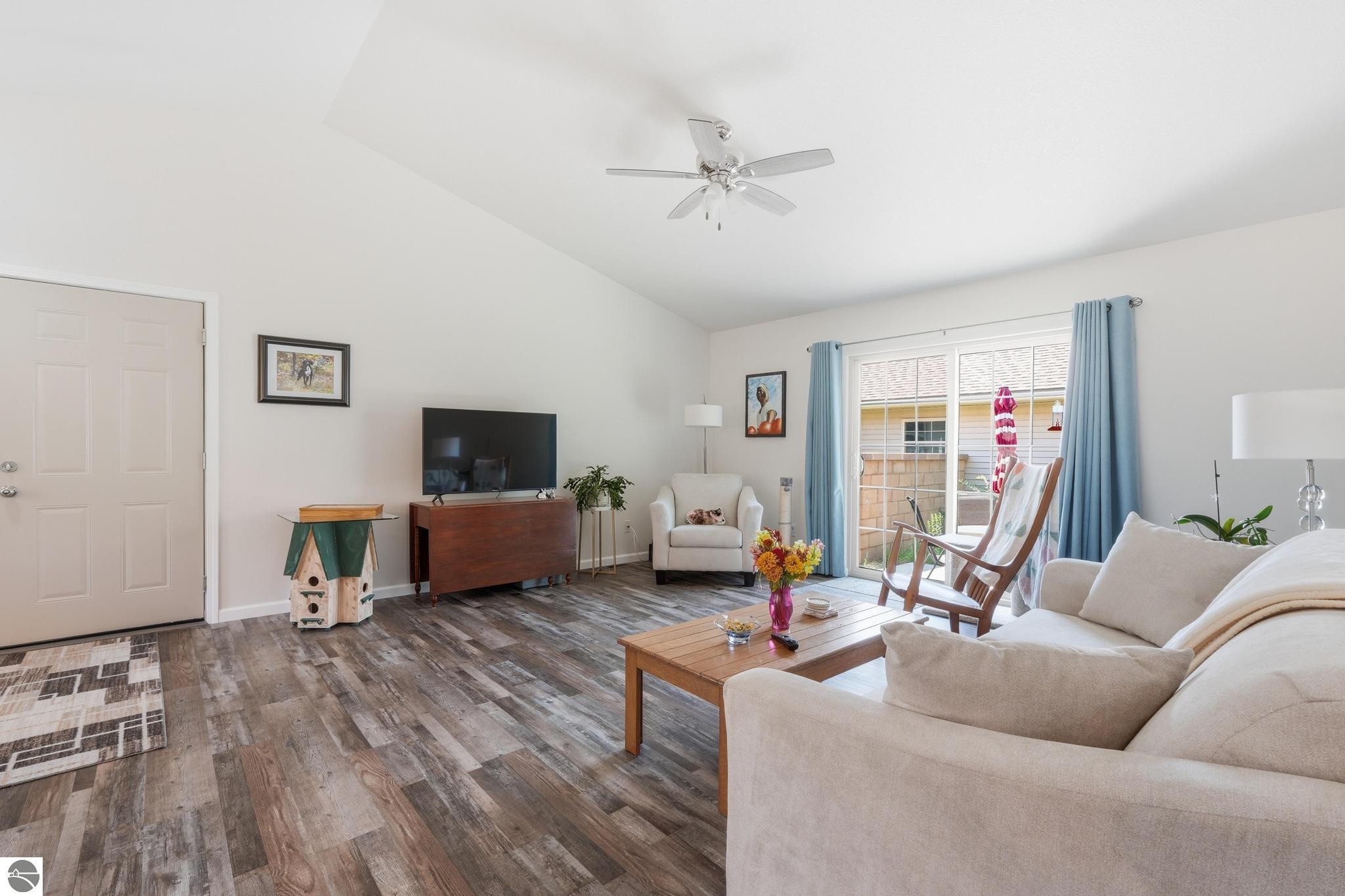 9842 Deer Track Court