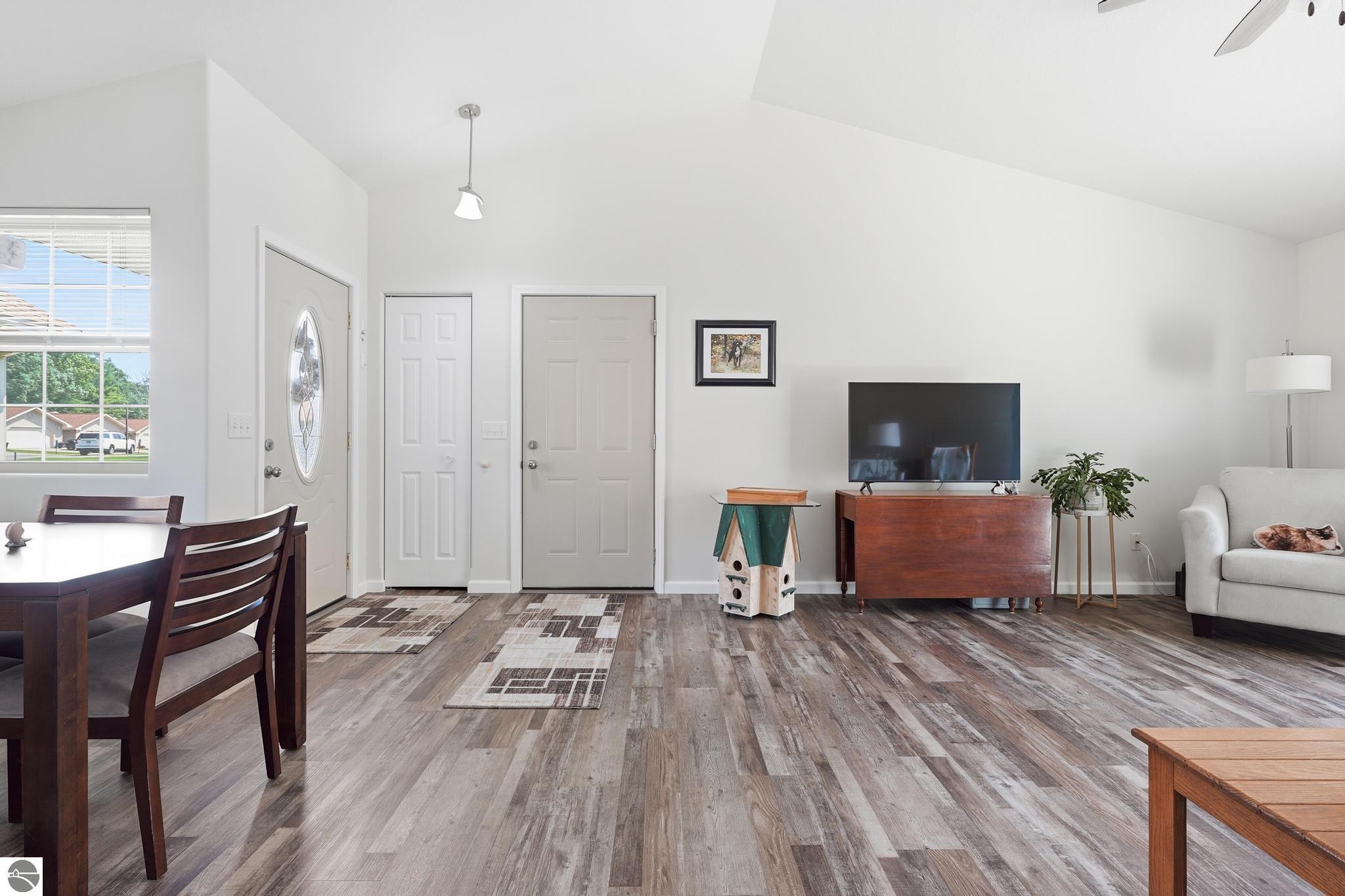 9842 Deer Track Court