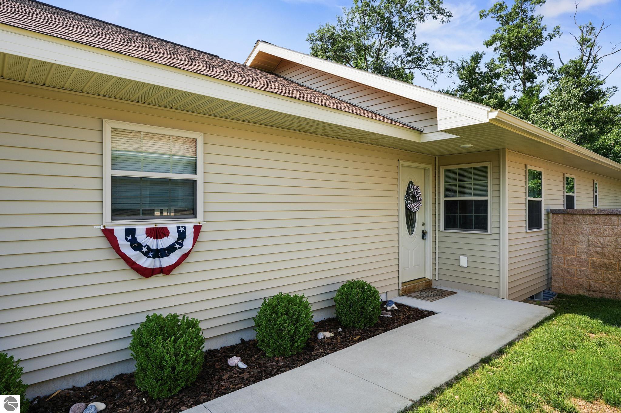 9842 Deer Track Court