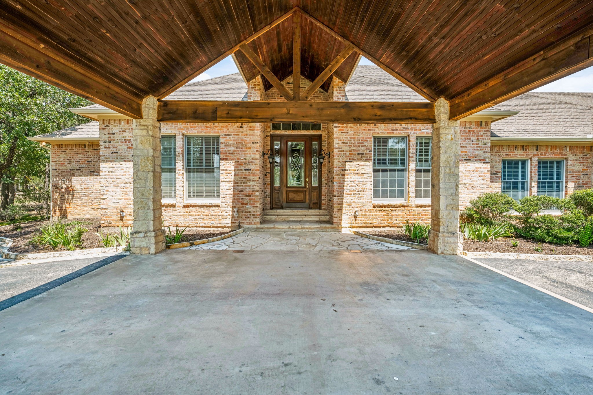 3200 Neri Road