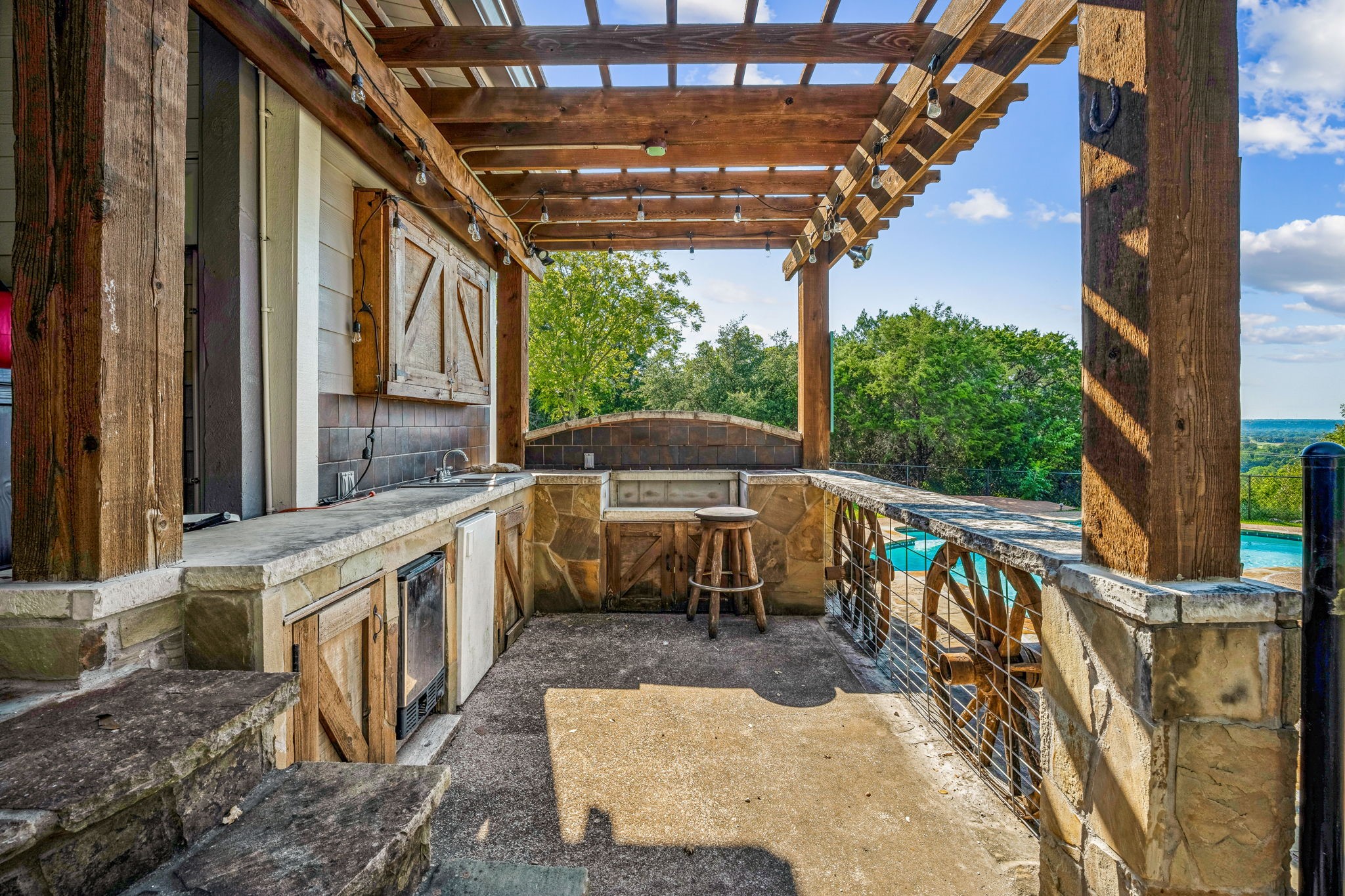 1433 County Road 306a