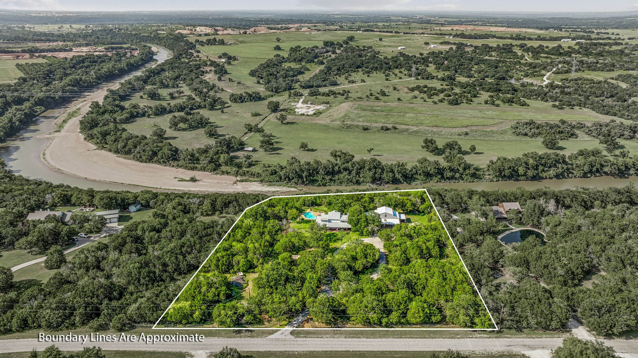 1433 County Road 306a