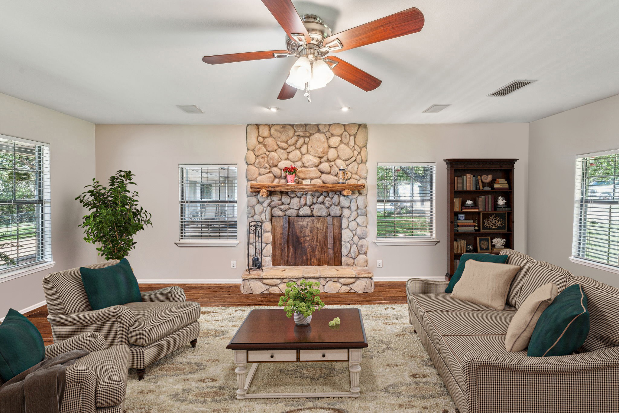1433 County Road 306a