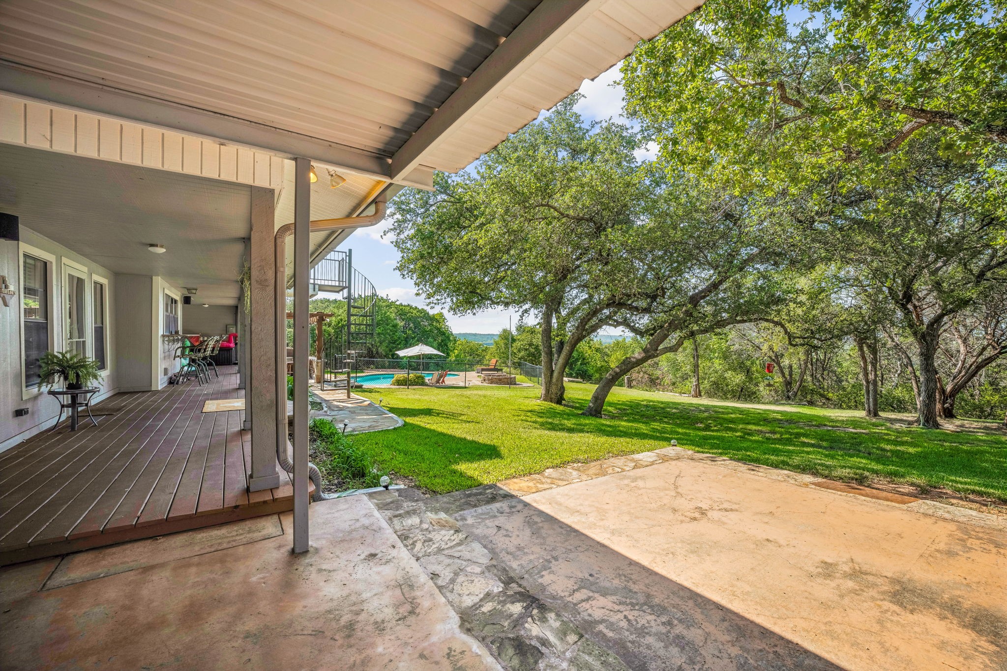 1433 County Road 306a