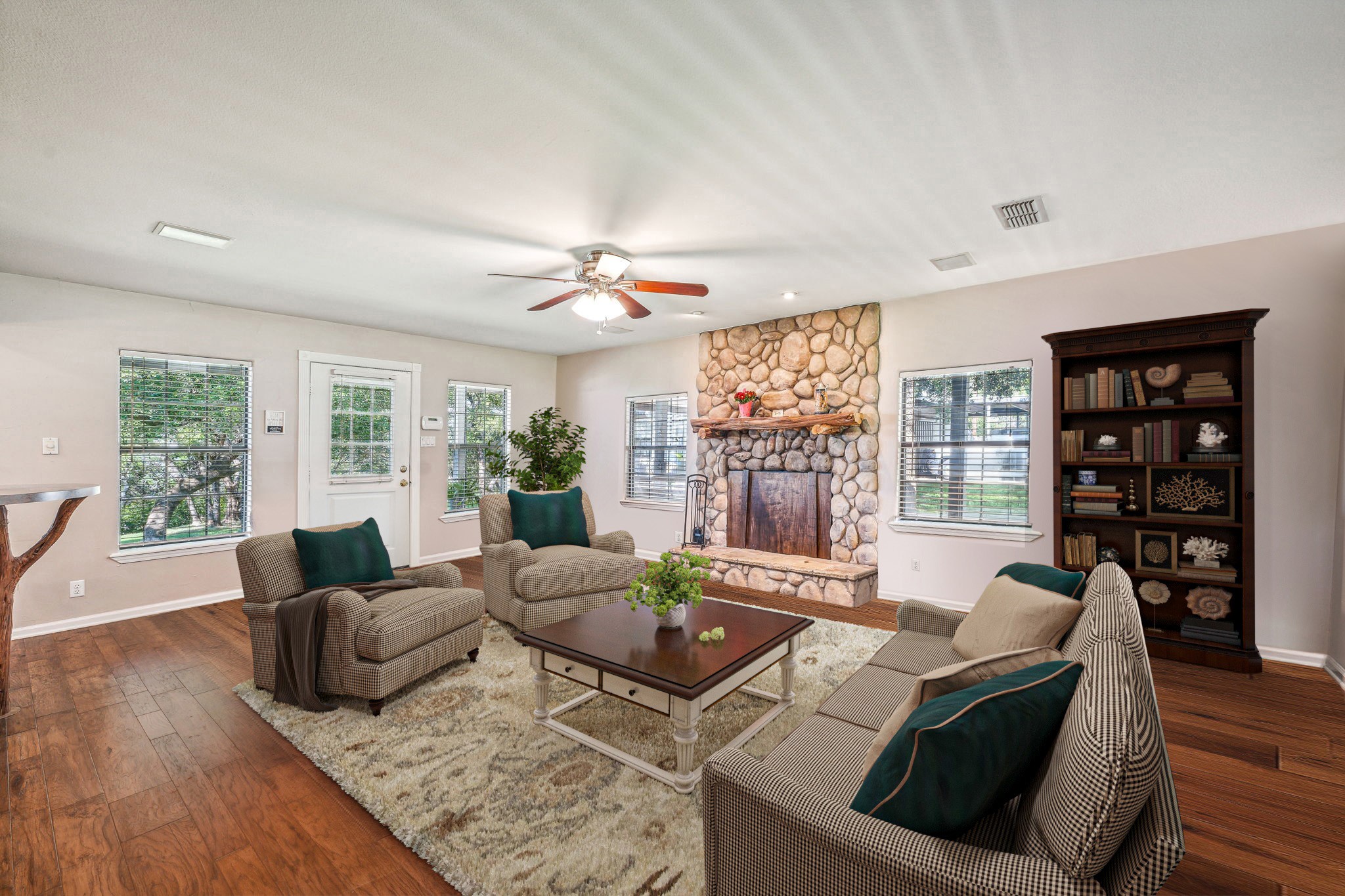 1433 County Road 306a