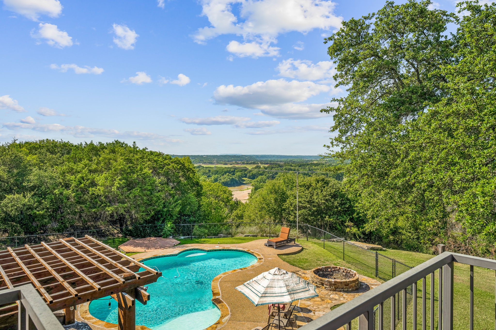 1433 County Road 306a