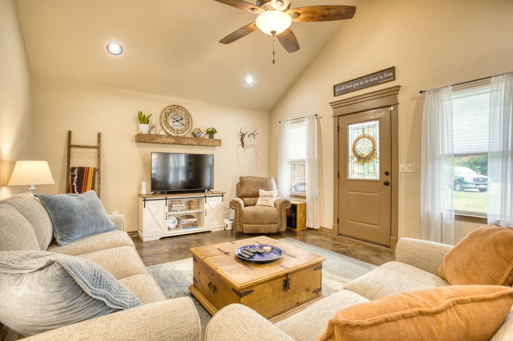 811 Corral Drive