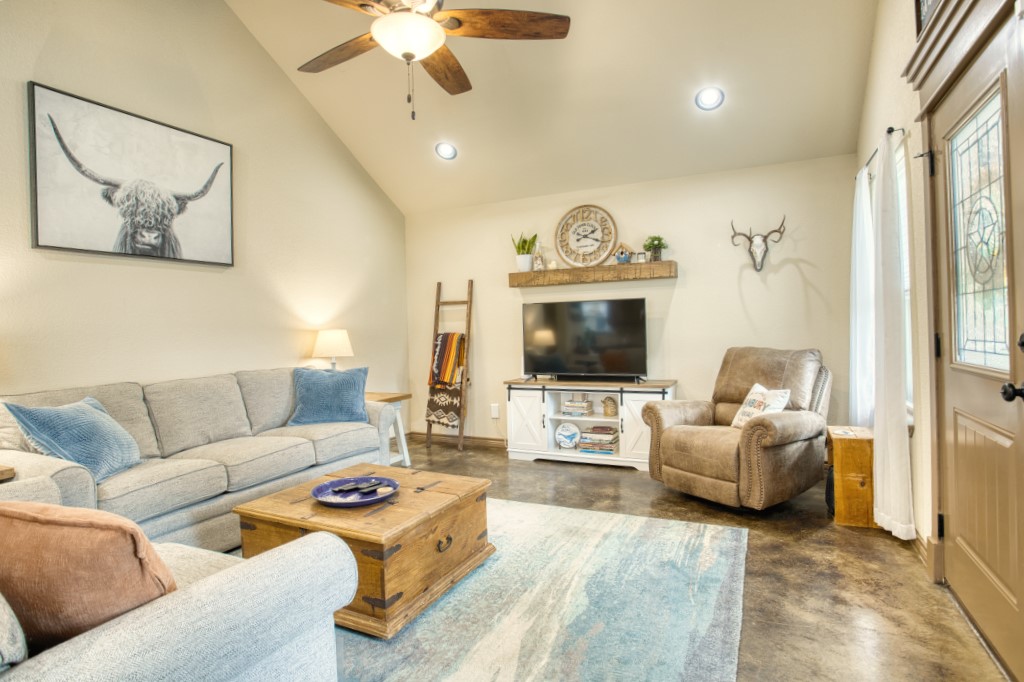 811 Corral Drive