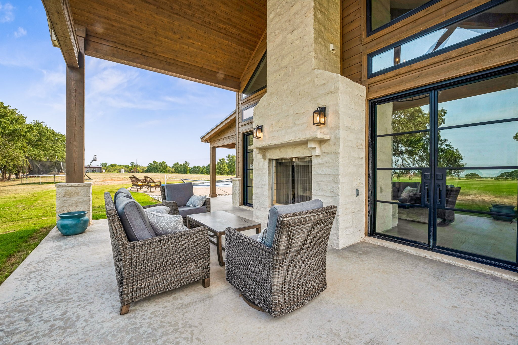 2401 Spirit Court