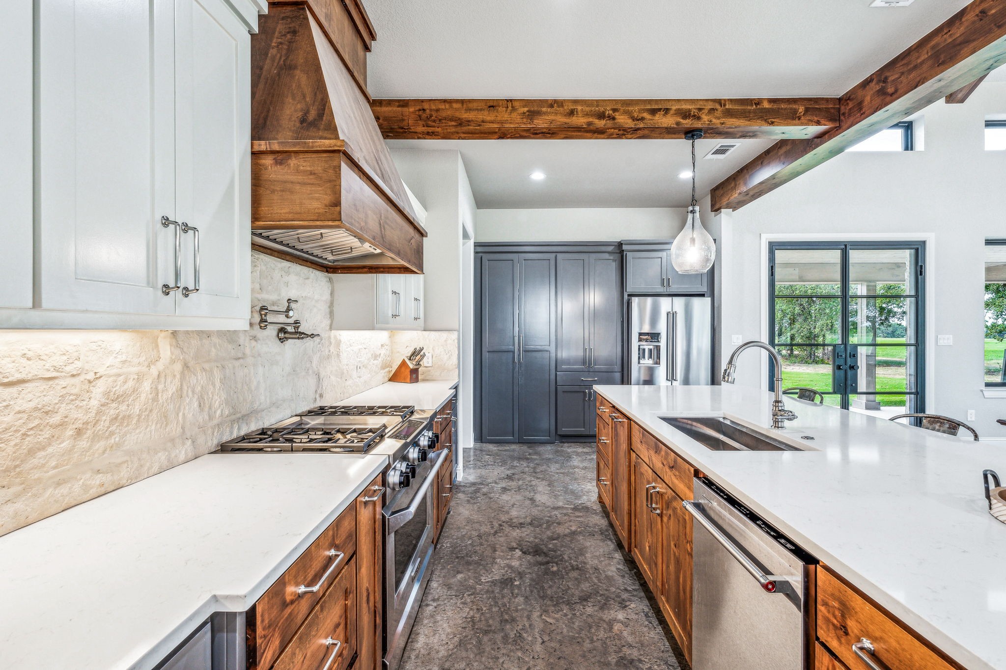 2401 Spirit Court