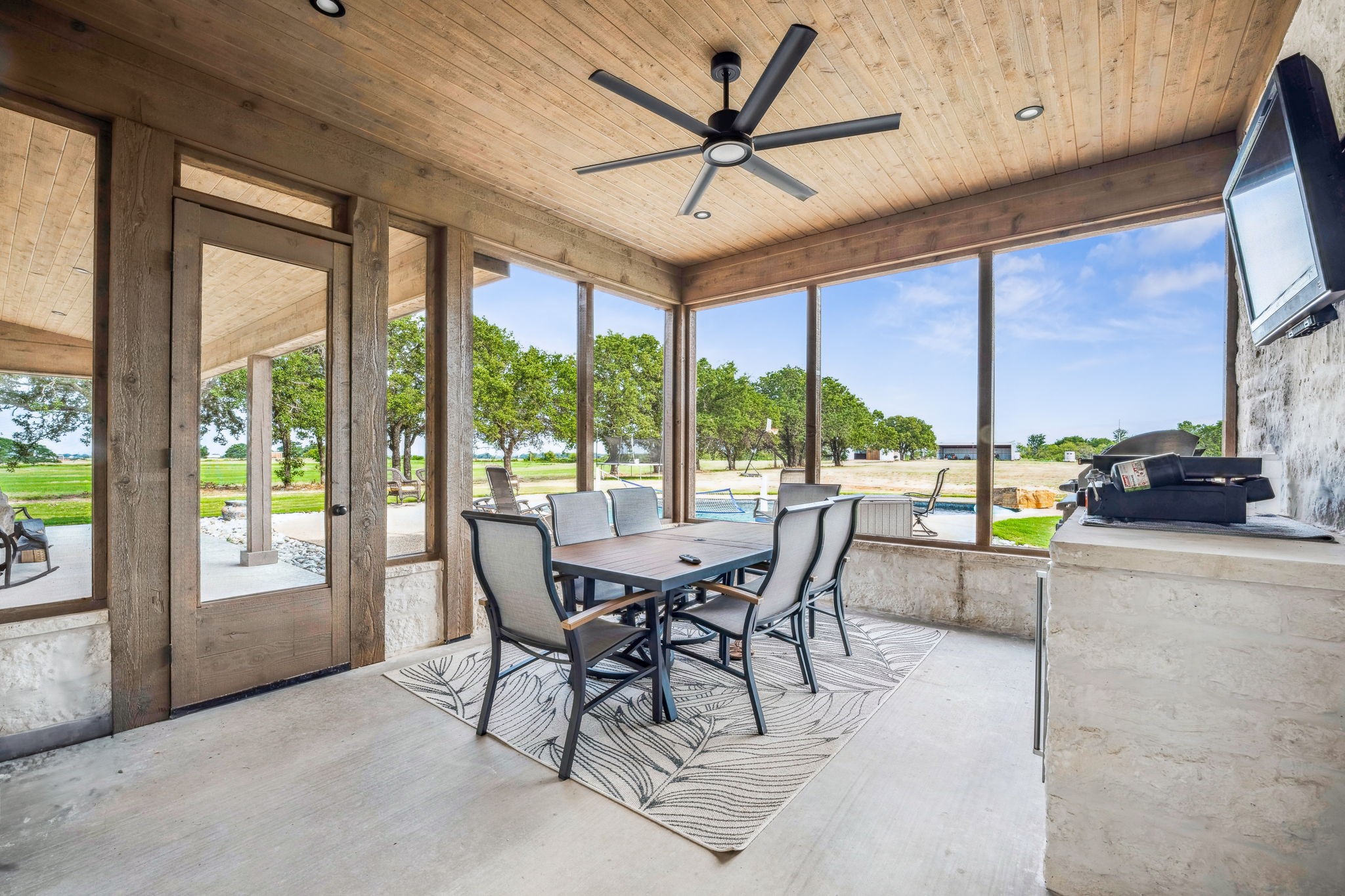 2401 Spirit Court