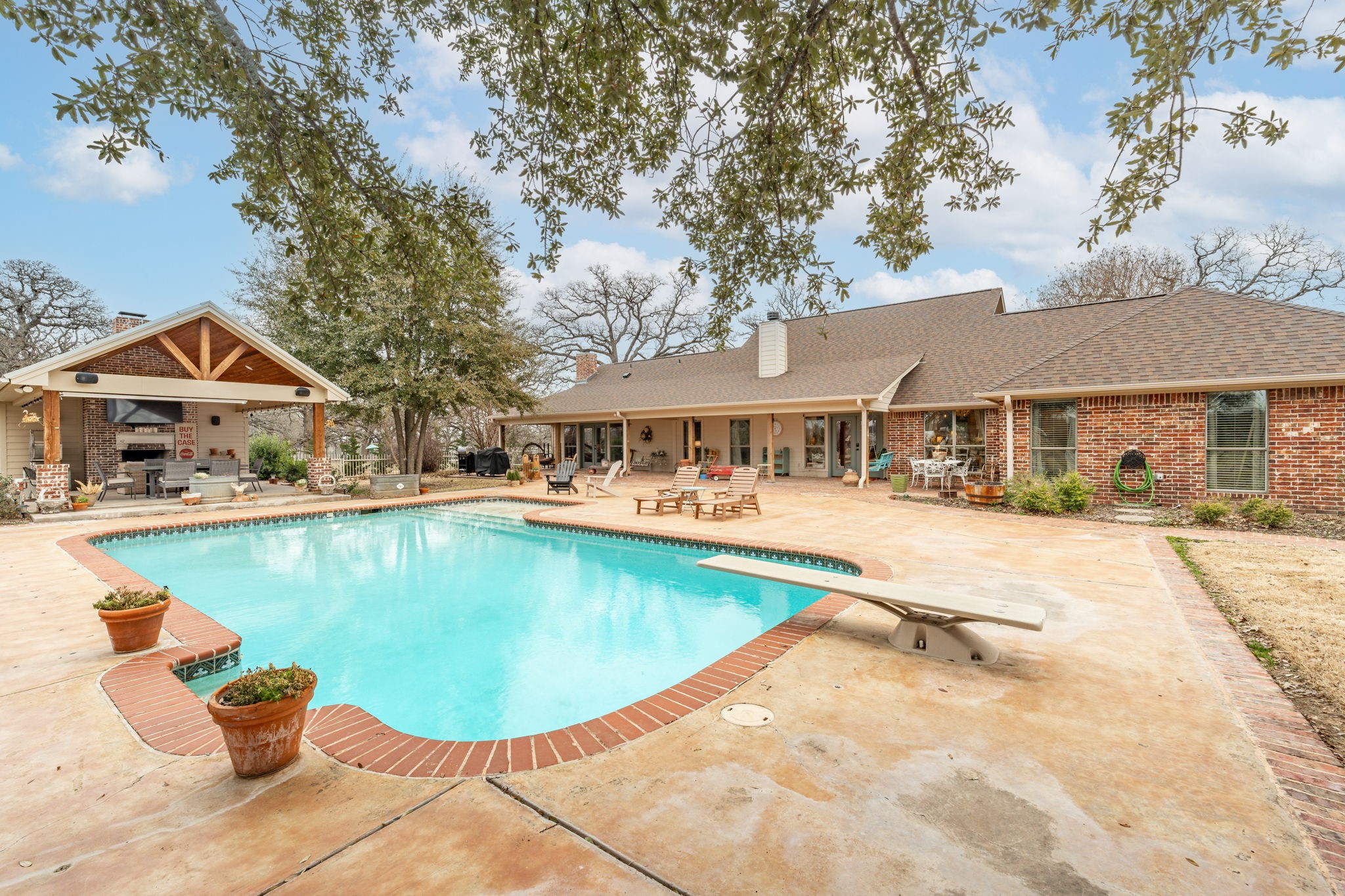 2894 Ranger Highway