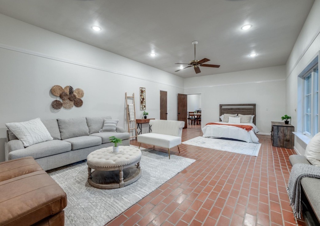 2622 N Highway 144