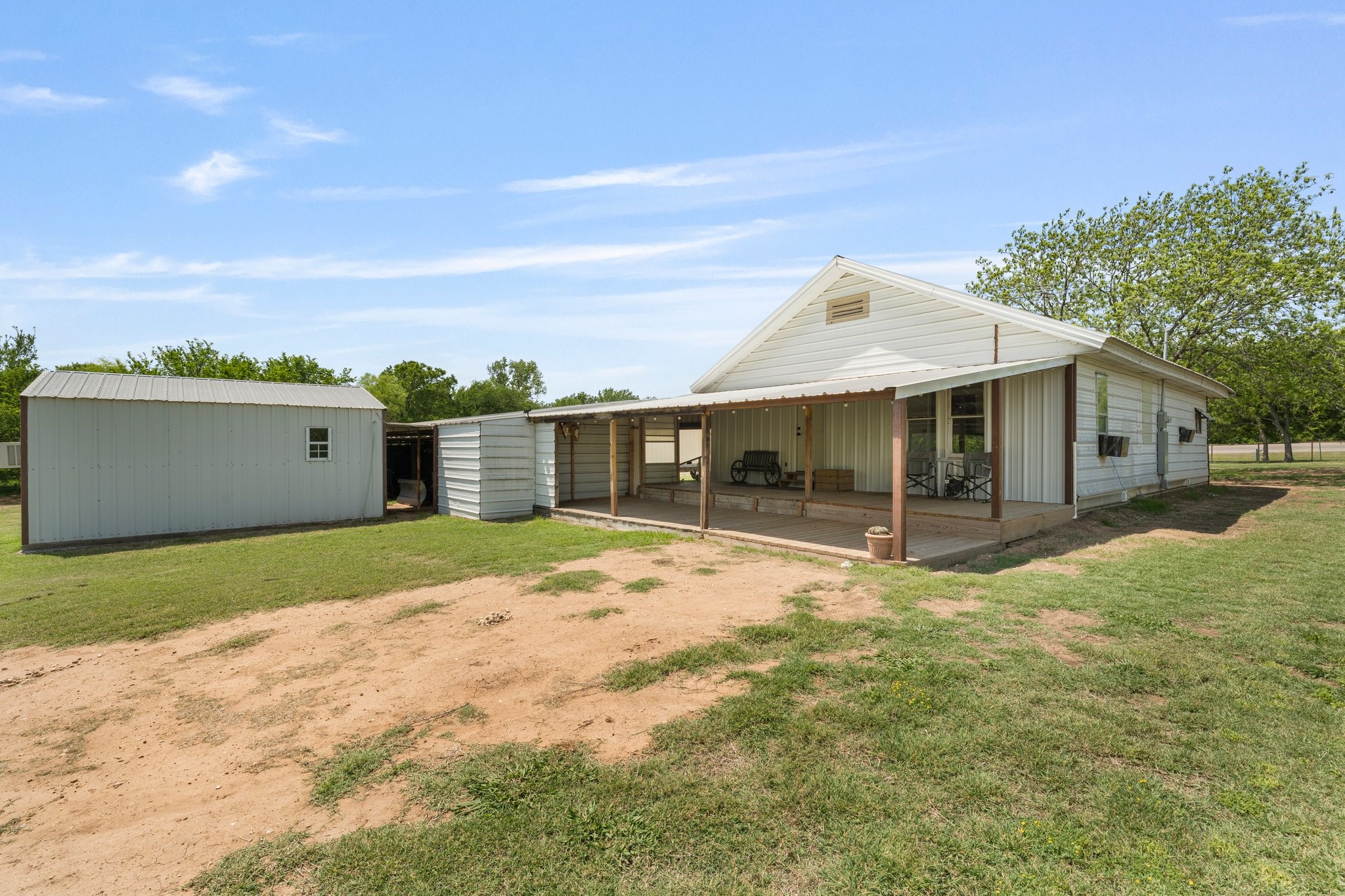4820 N Highway 281