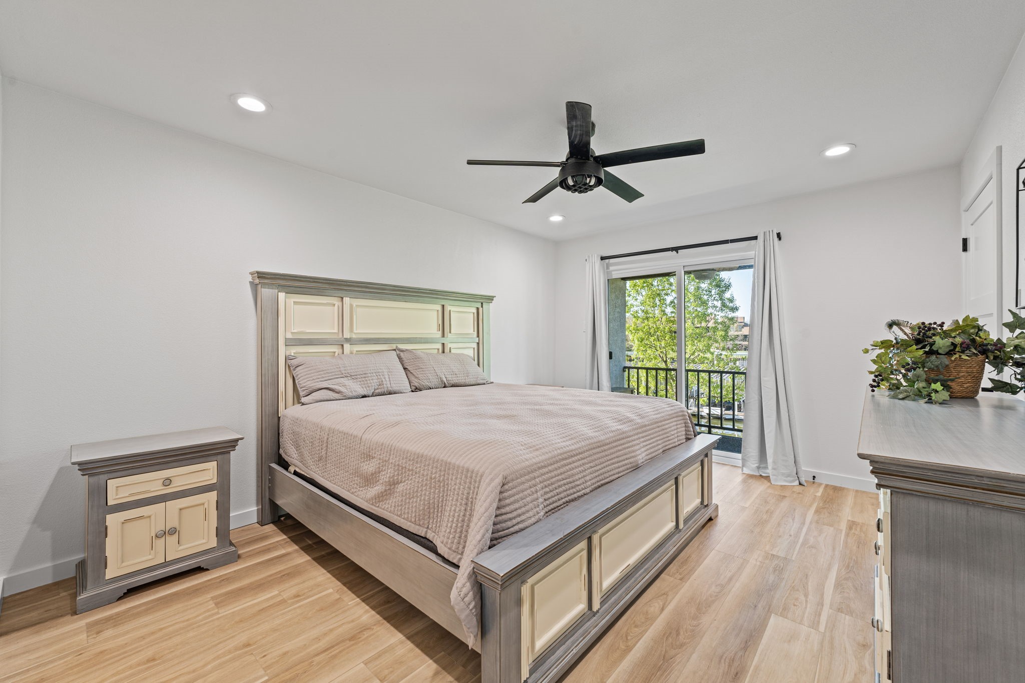 1441 Ponderosa Unit #3 Drive 3