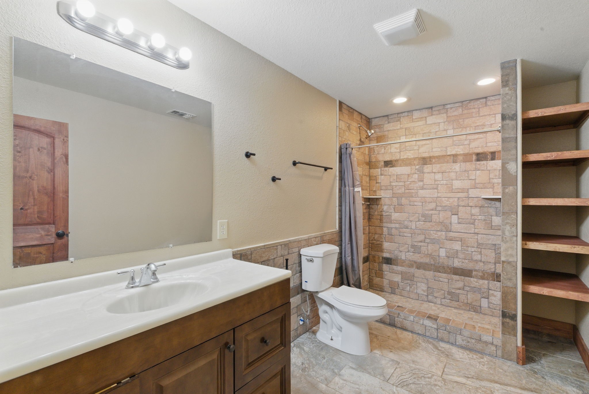 2790 Fairview Road