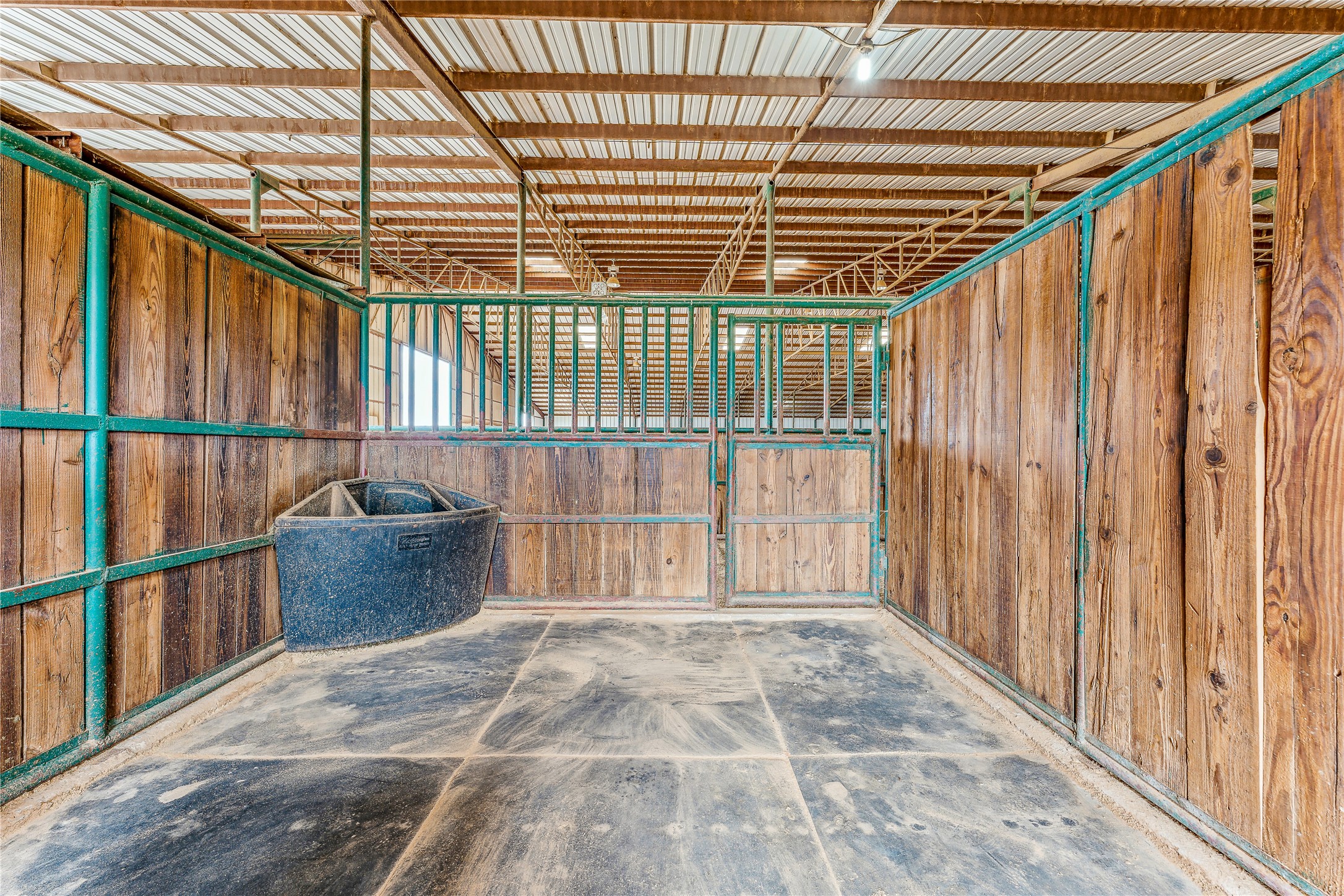 2283 US Highway 281 N