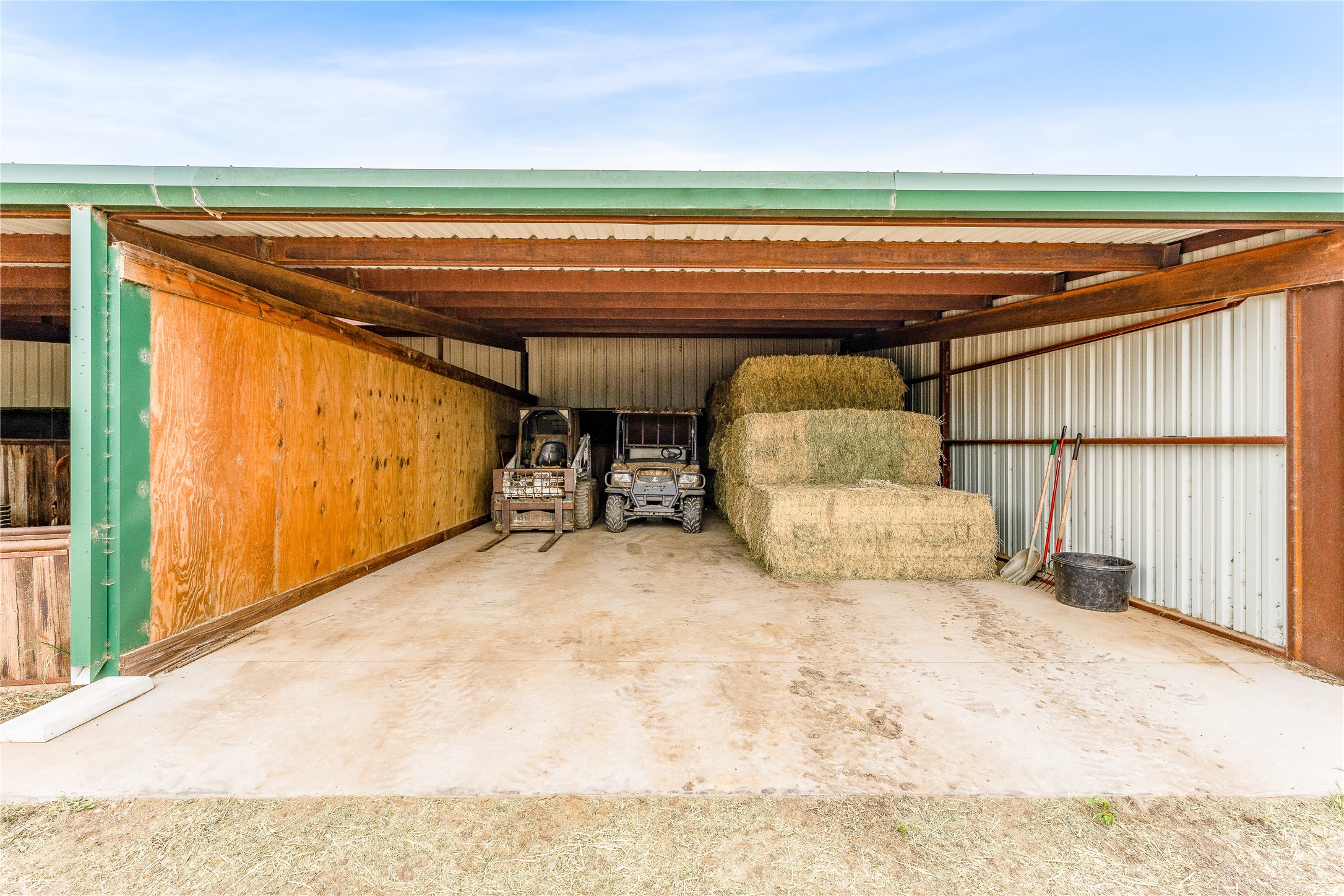 2283 US Highway 281 N