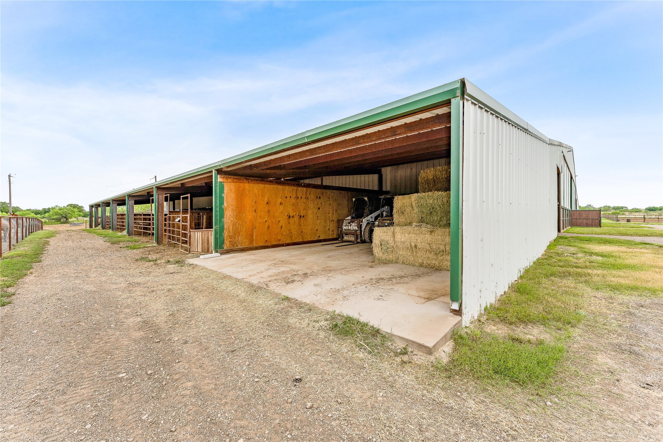 2283 US Highway 281 N