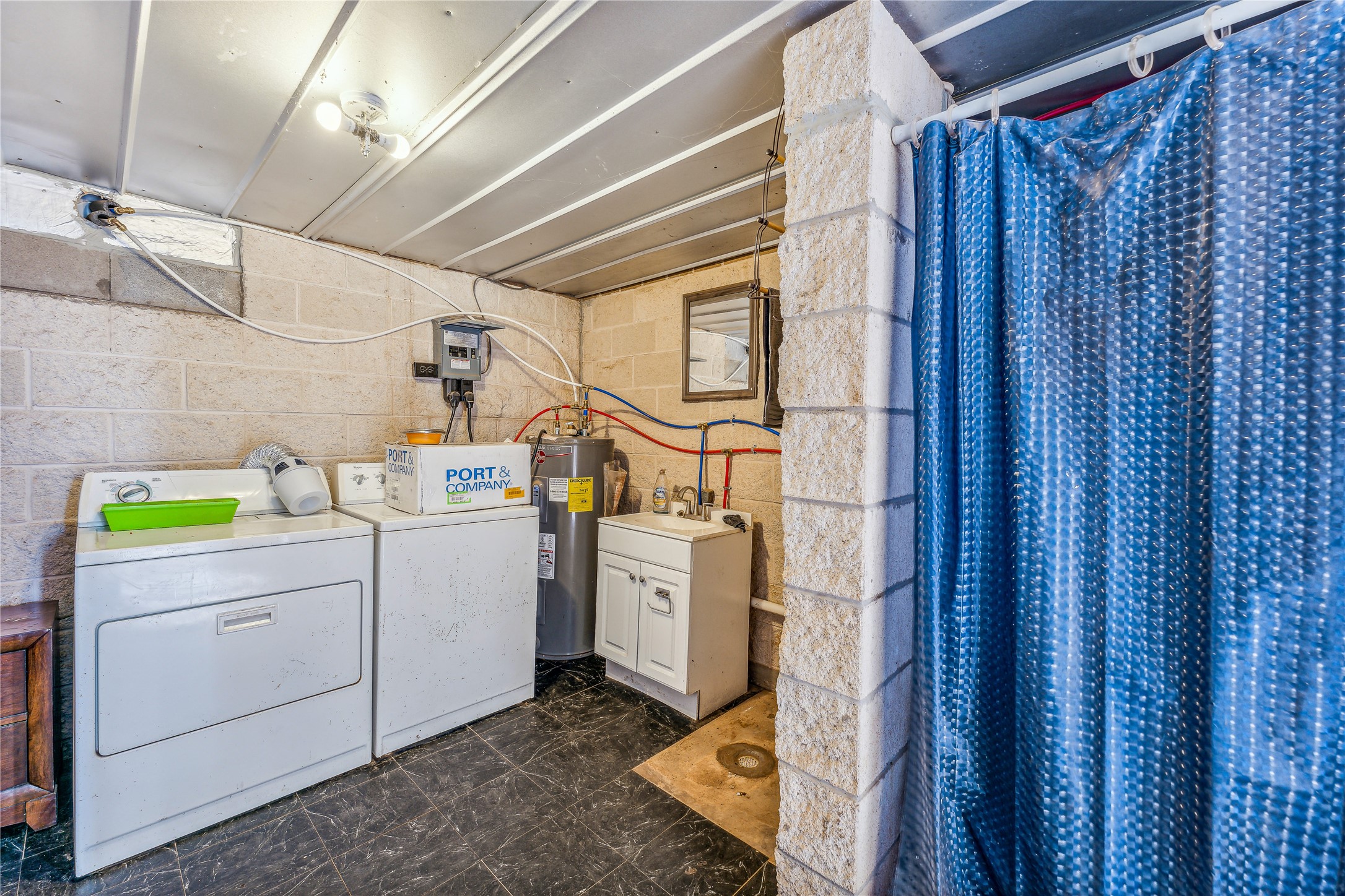 2283 US Highway 281 N