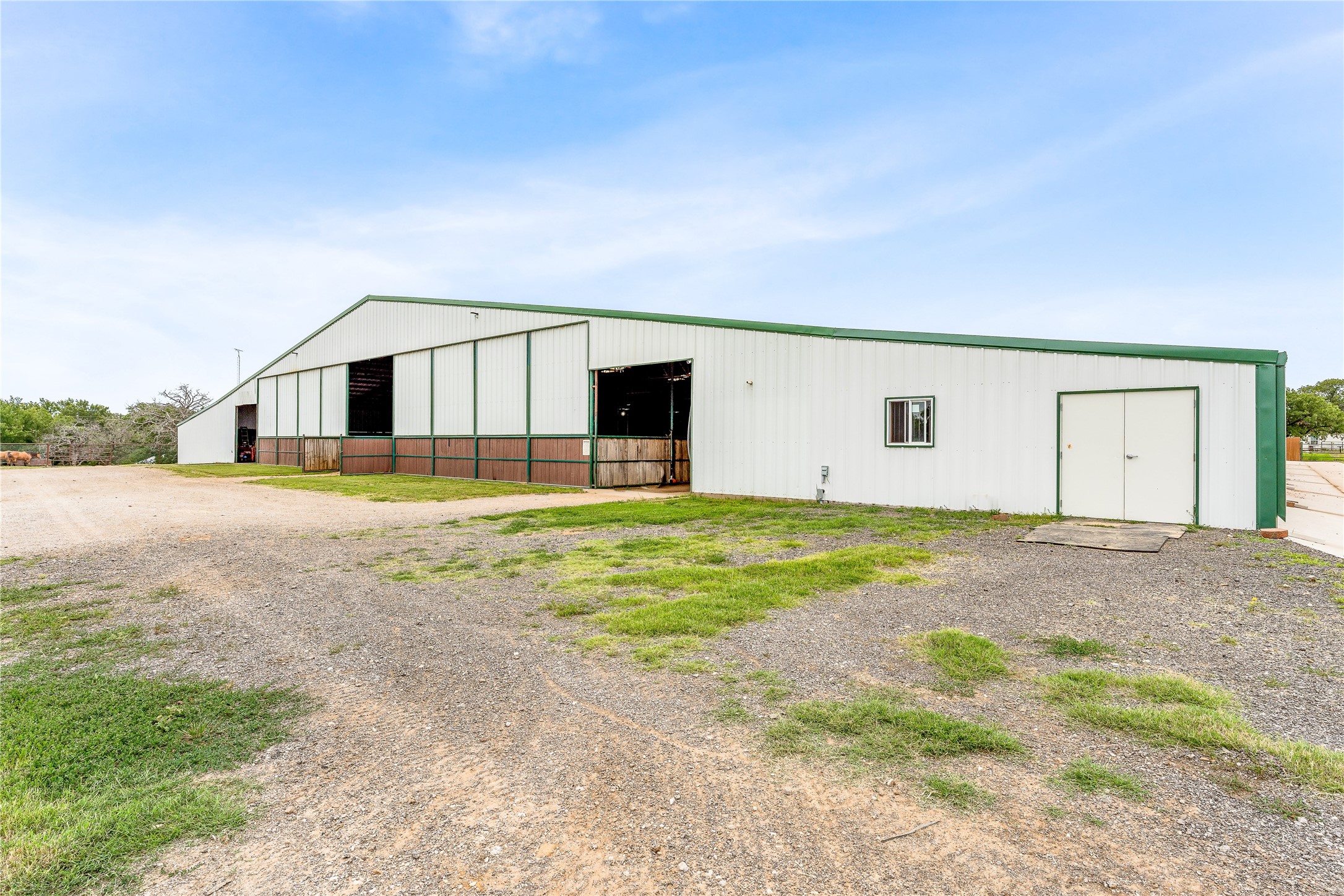 2283 US Highway 281 N