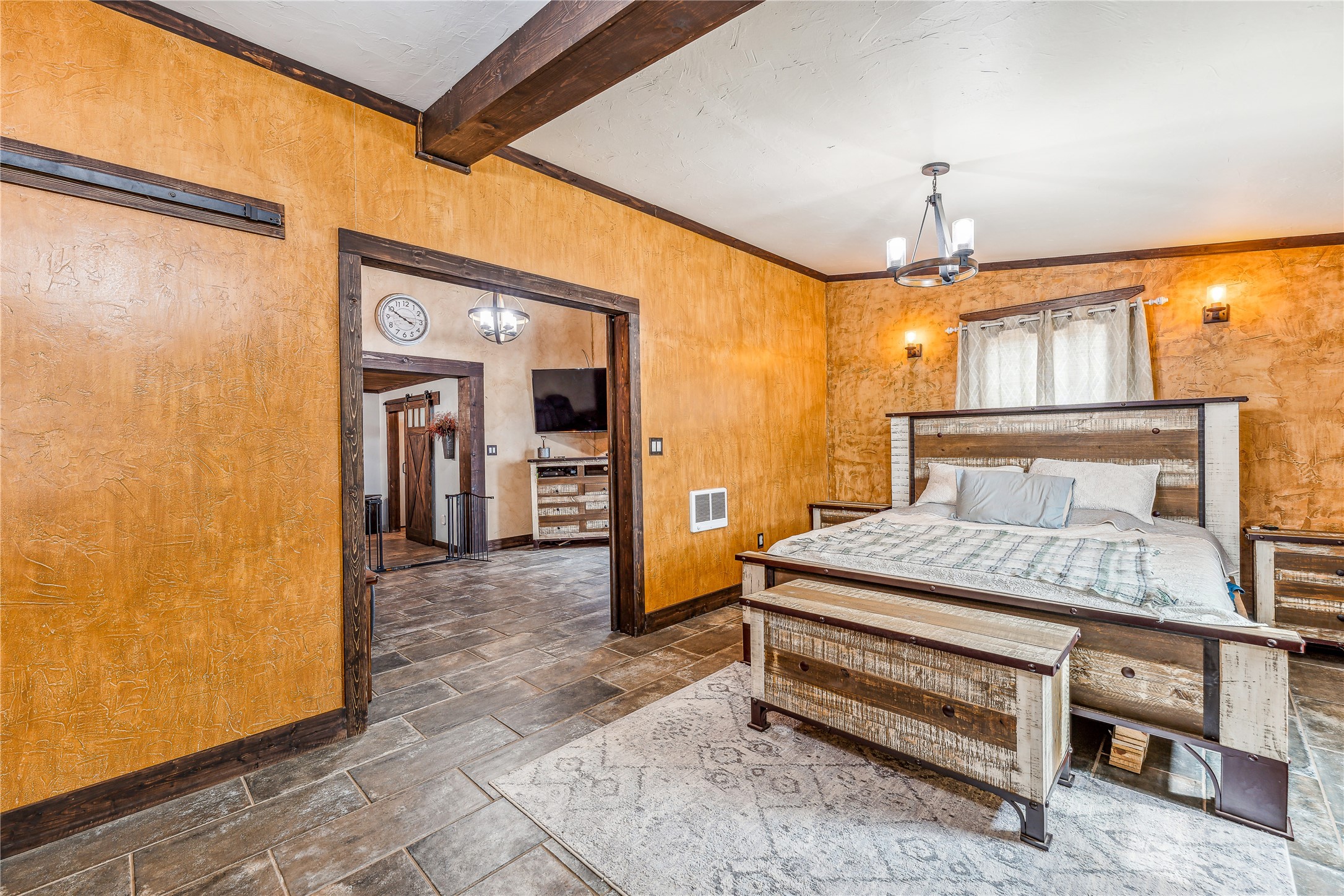 2283 US Highway 281 N