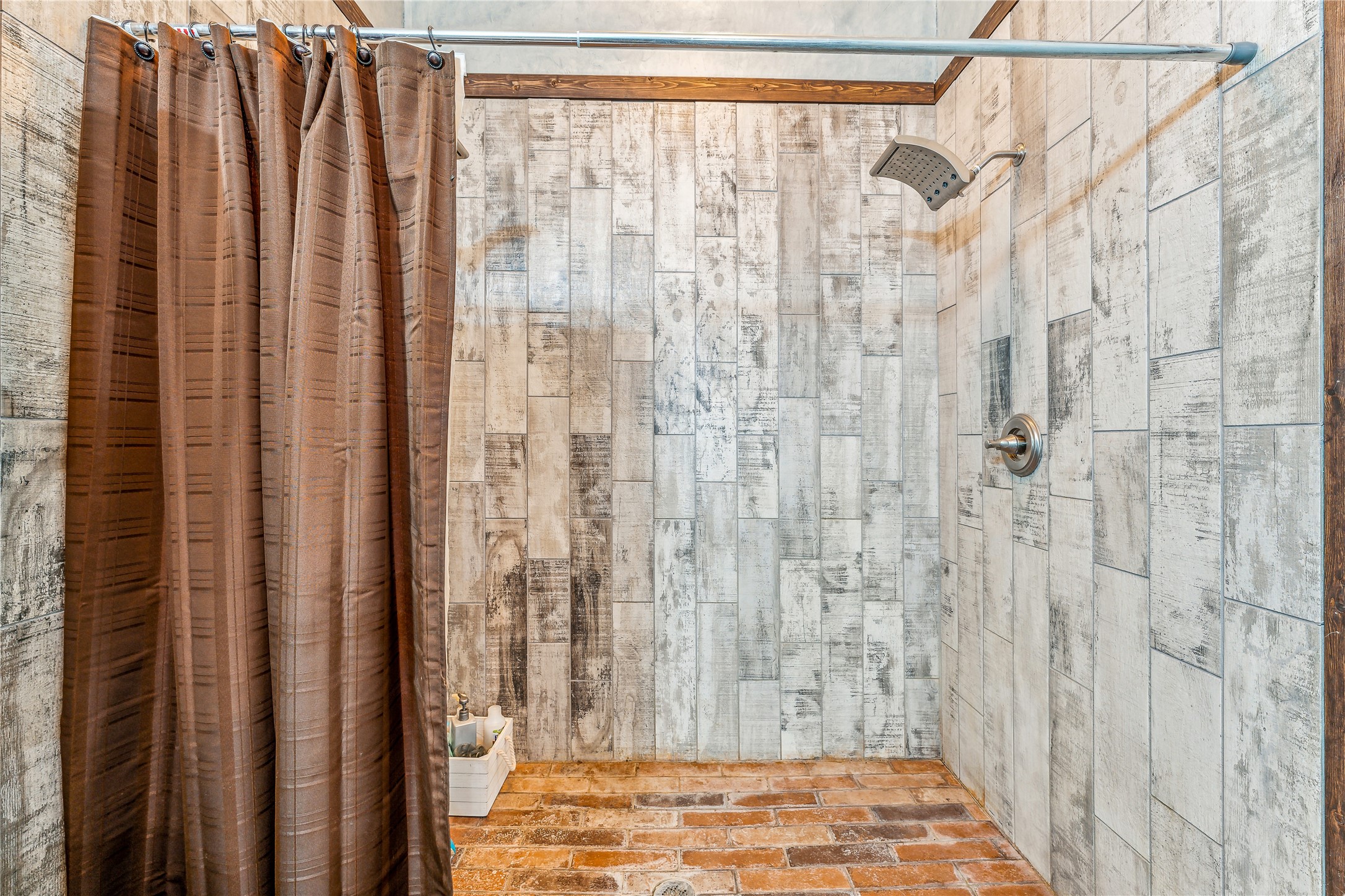 2283 US Highway 281 N