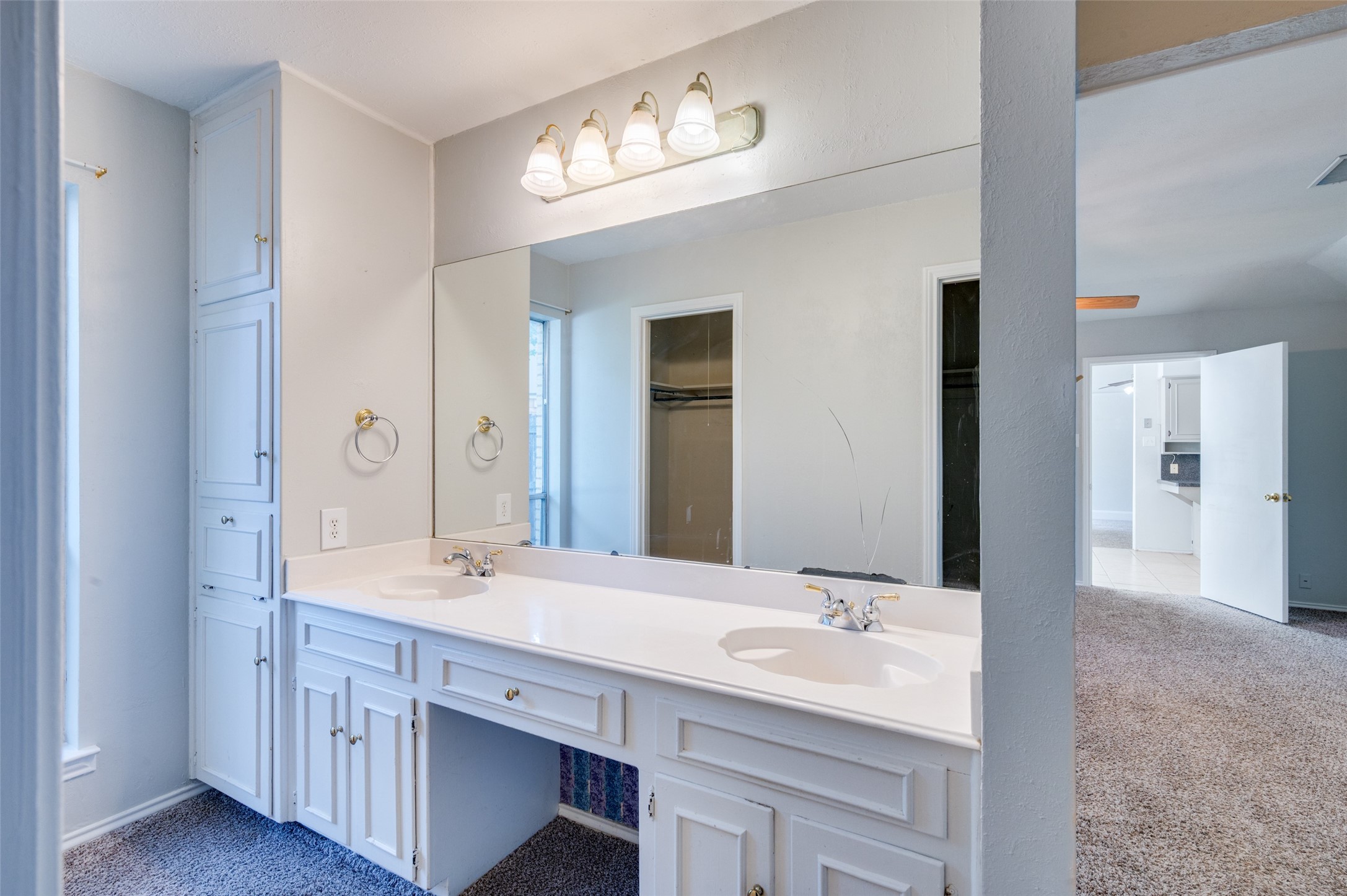 1111 Green River Trail