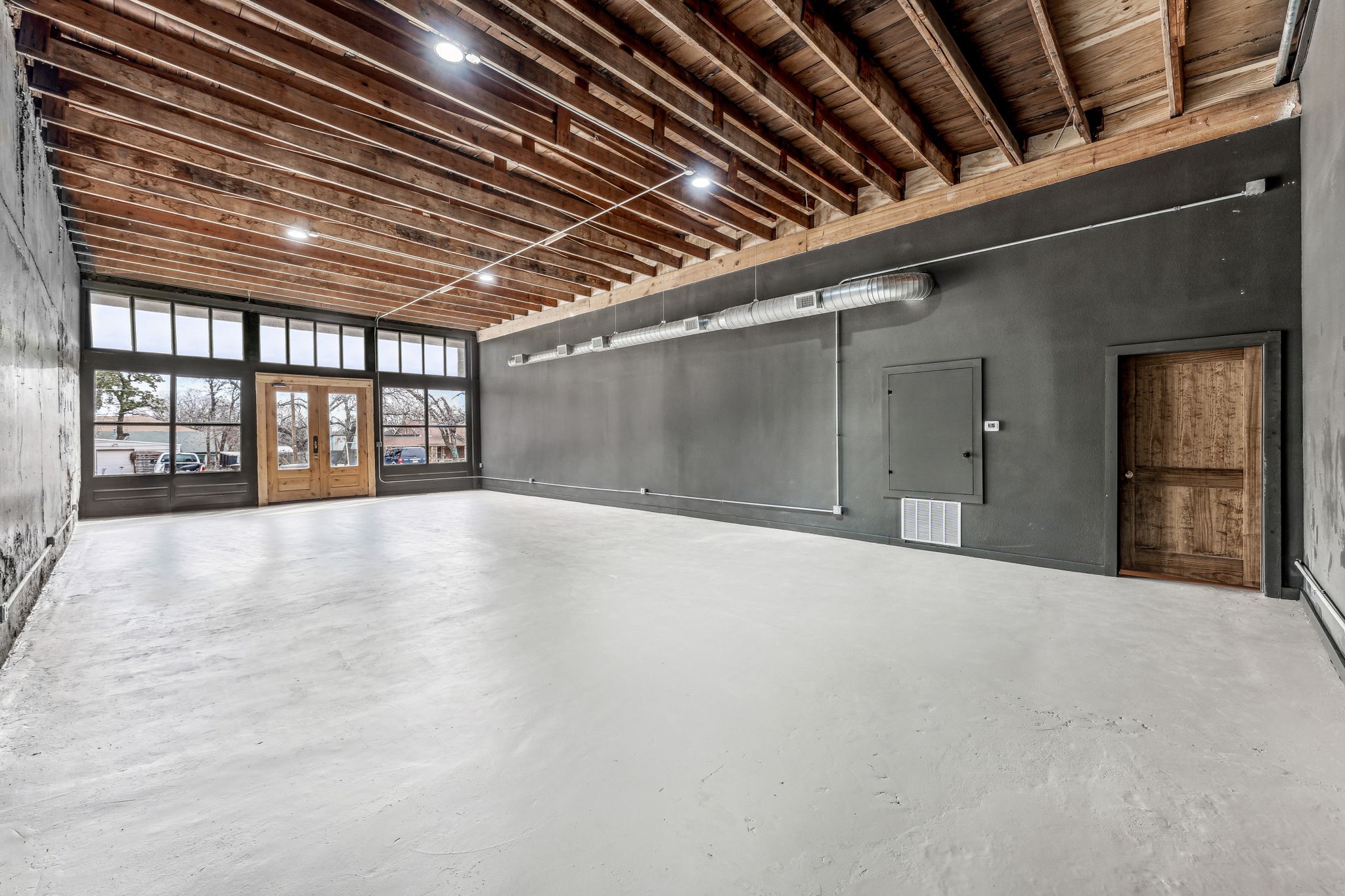 104 S Kickapoo Street 200