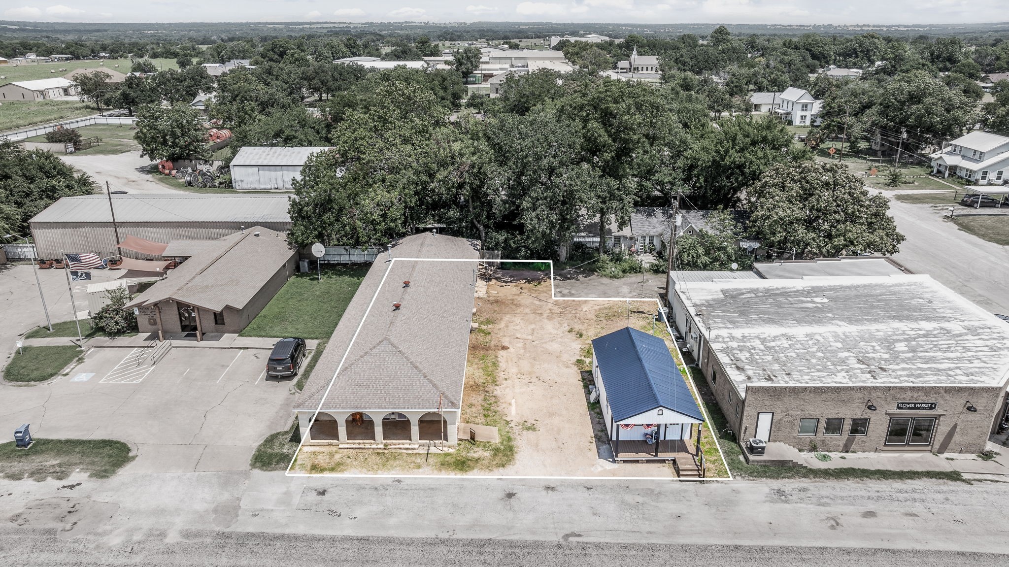 104 W Drive
