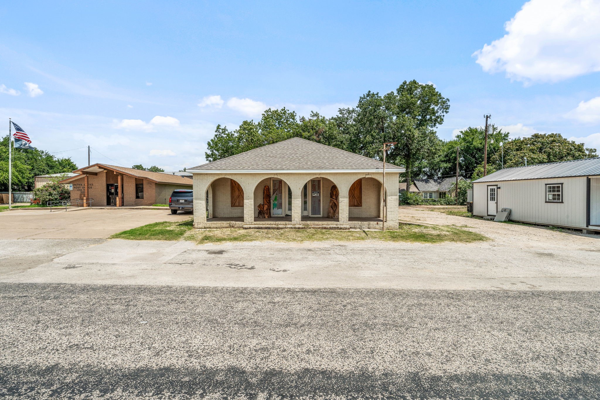 104 W Drive