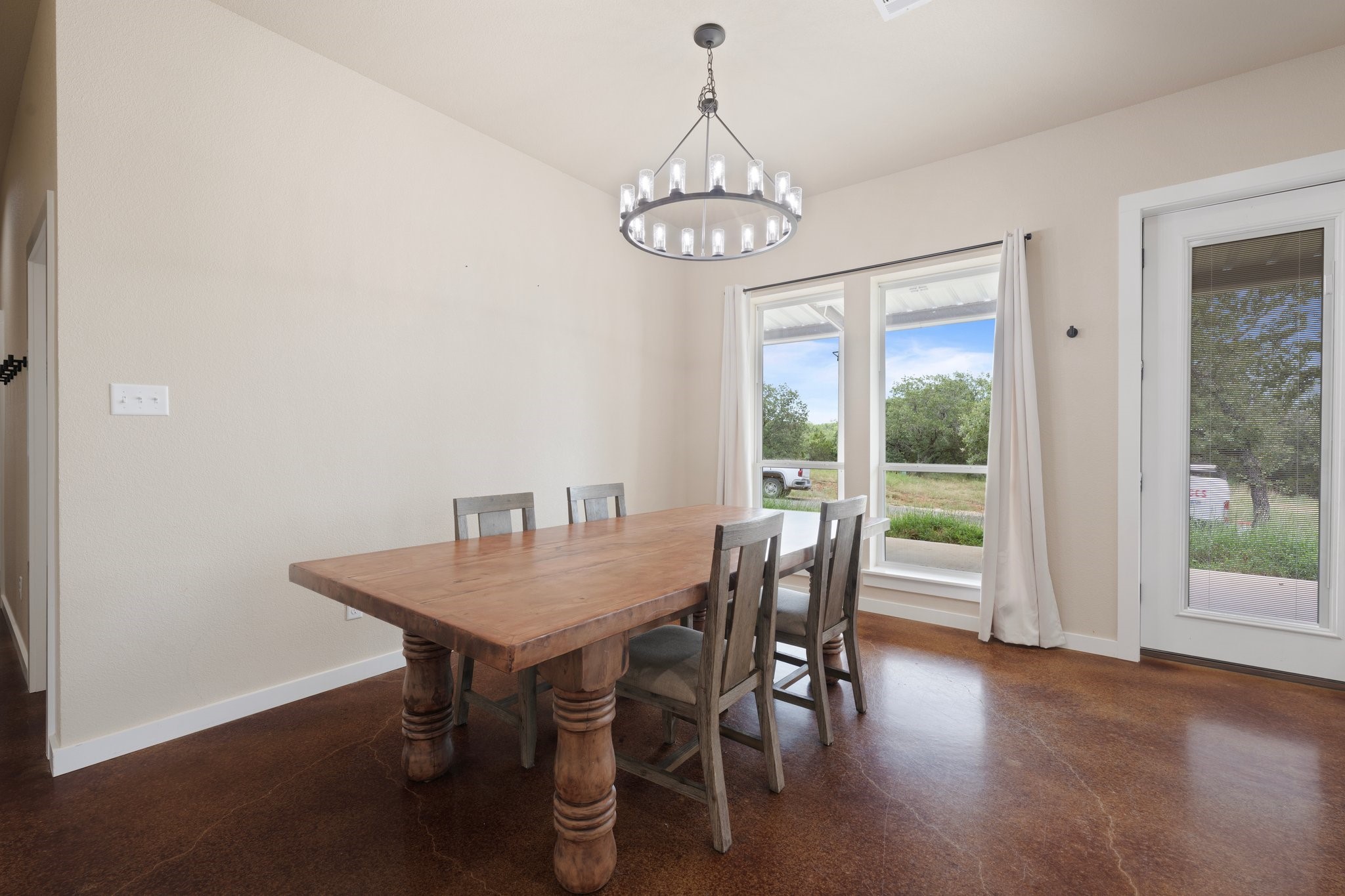 5977 N Fm 129