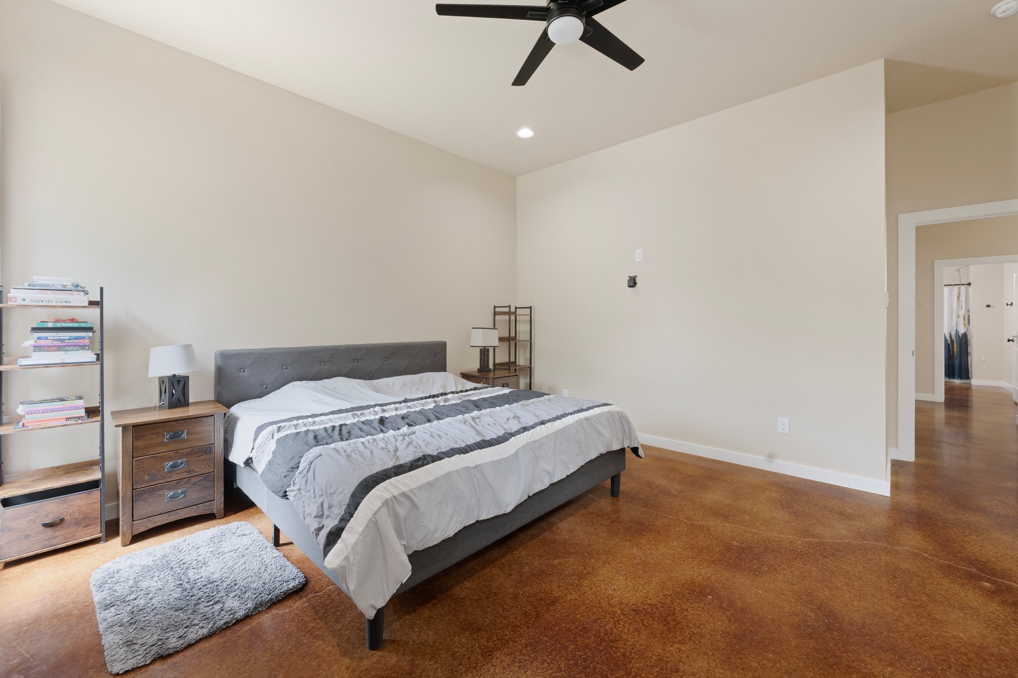 5977 N Fm 129