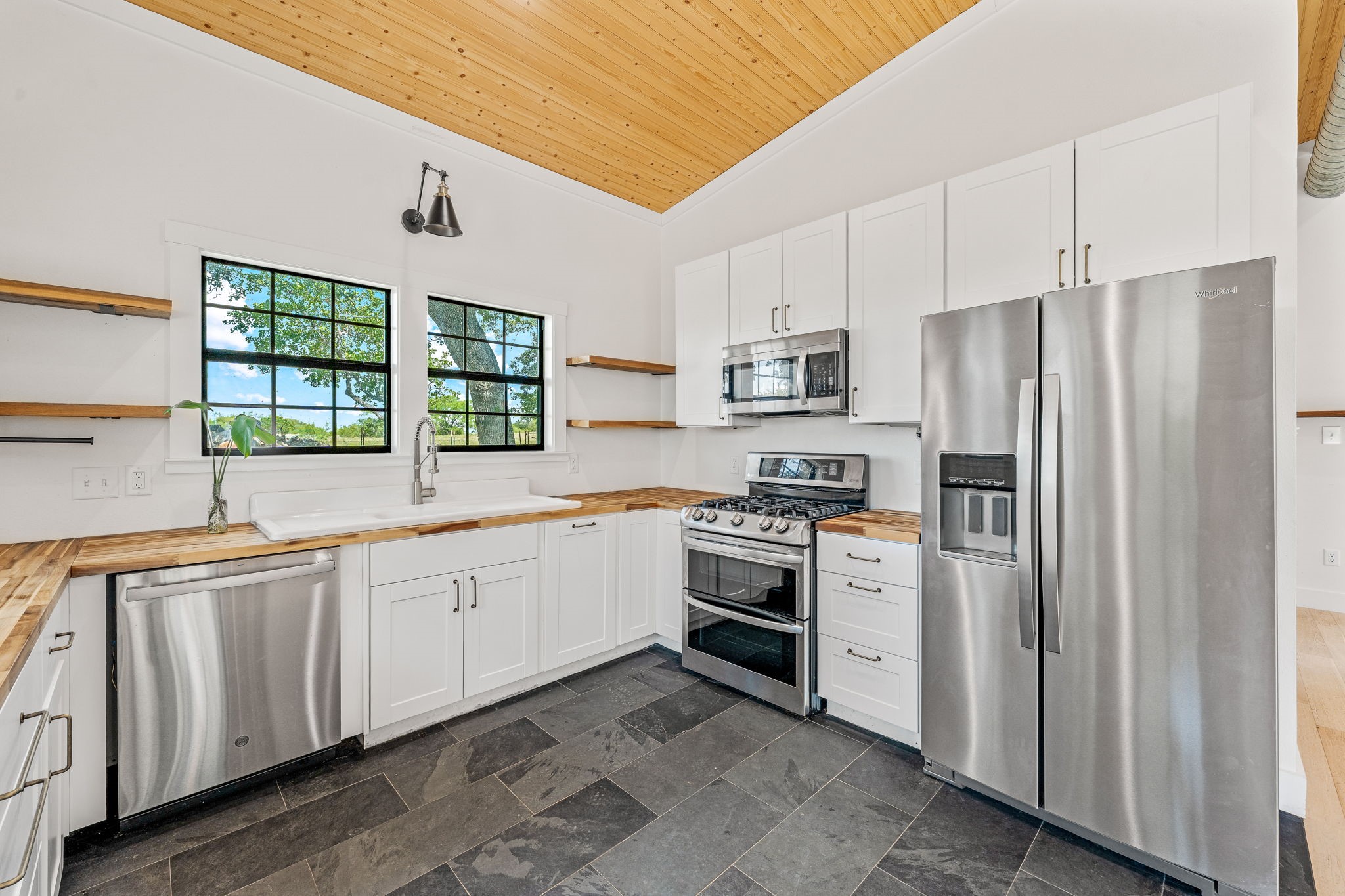 7101 Contrary Creek Road