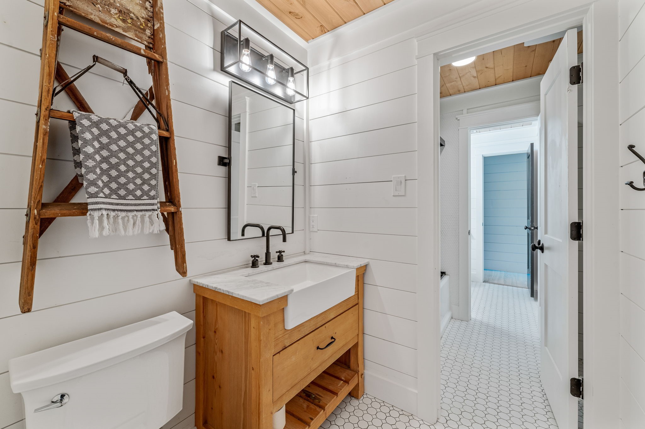 7101 Contrary Creek Road