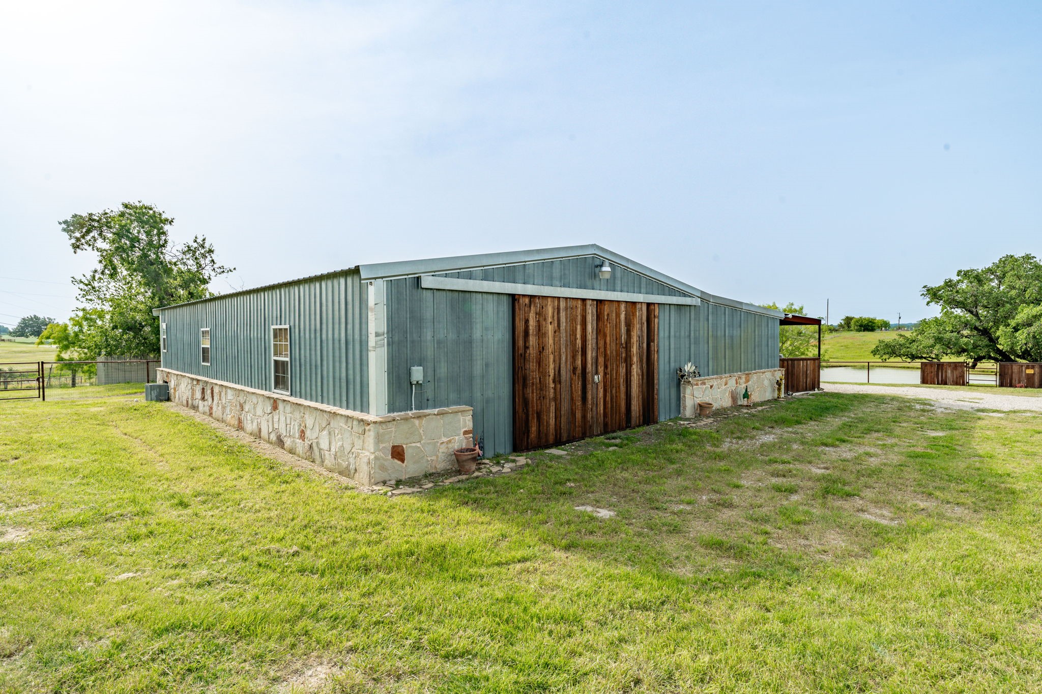 570 Private Road 1562