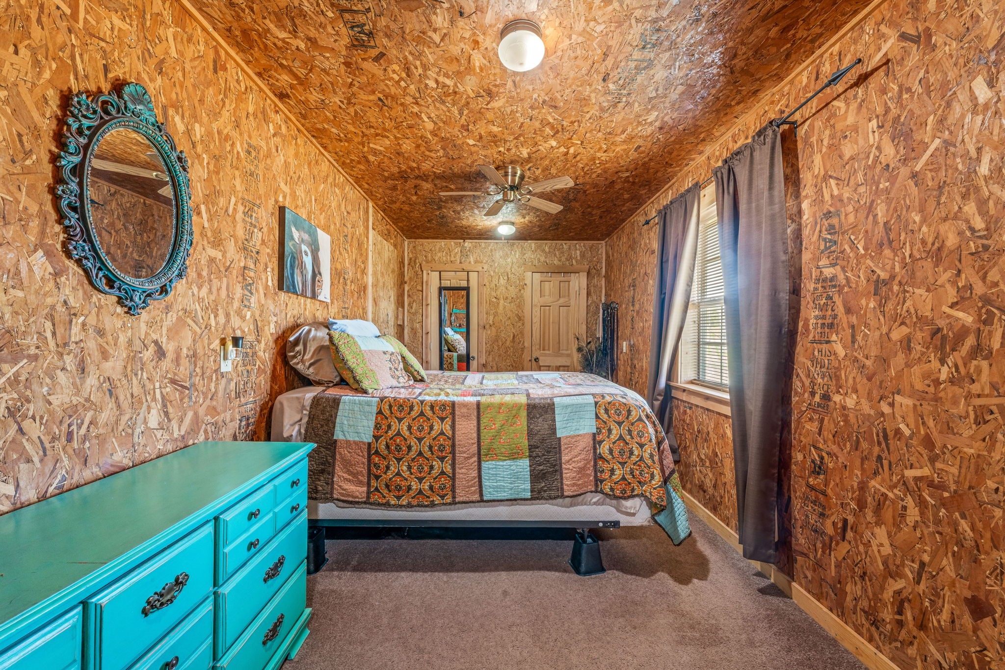 570 Private Road 1562