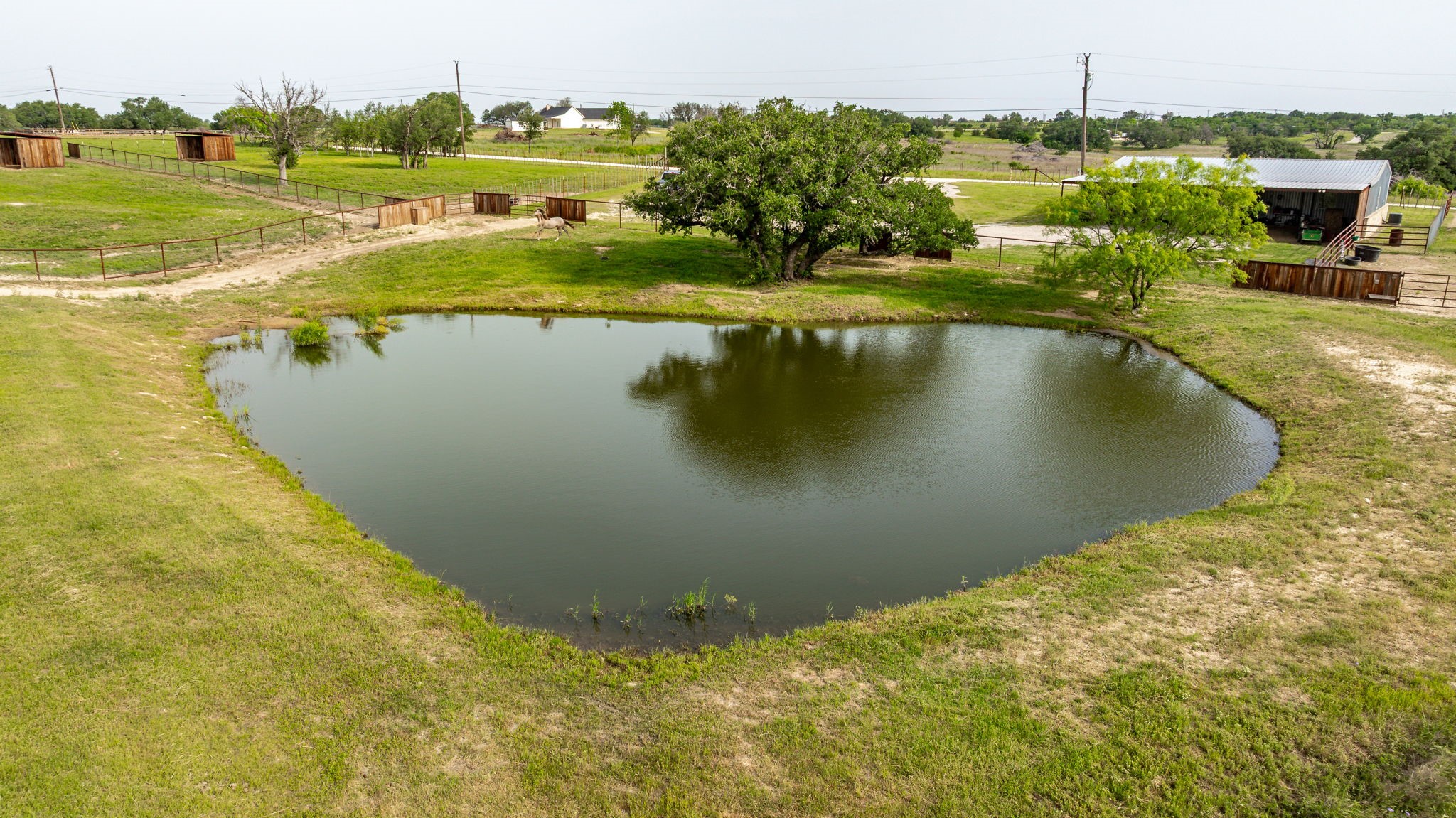 570 Private Road 1562