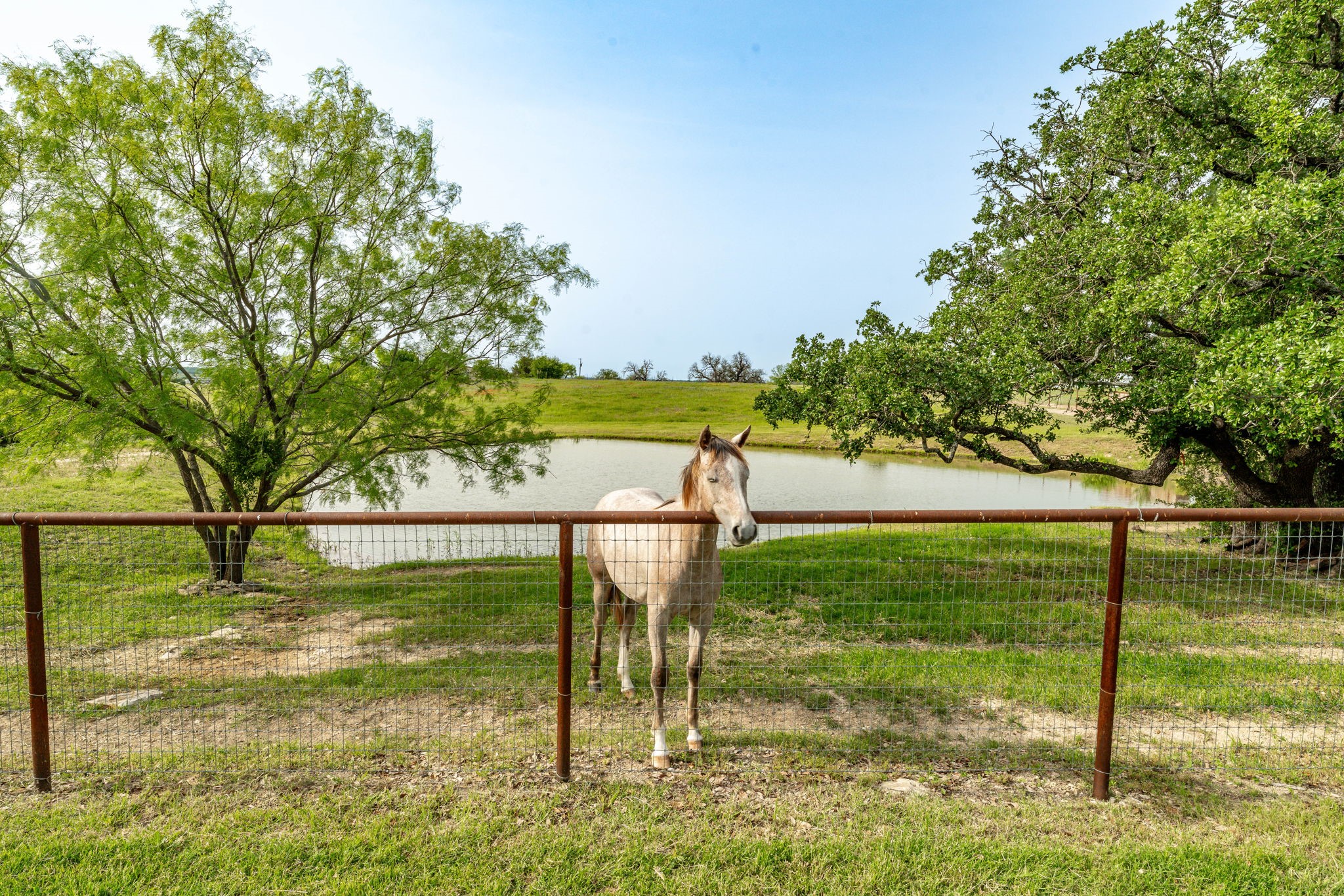 570 Private Road 1562