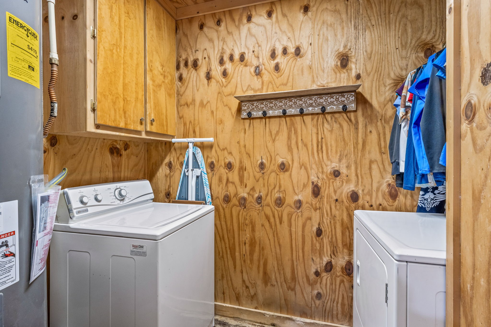 570 Private Road 1562