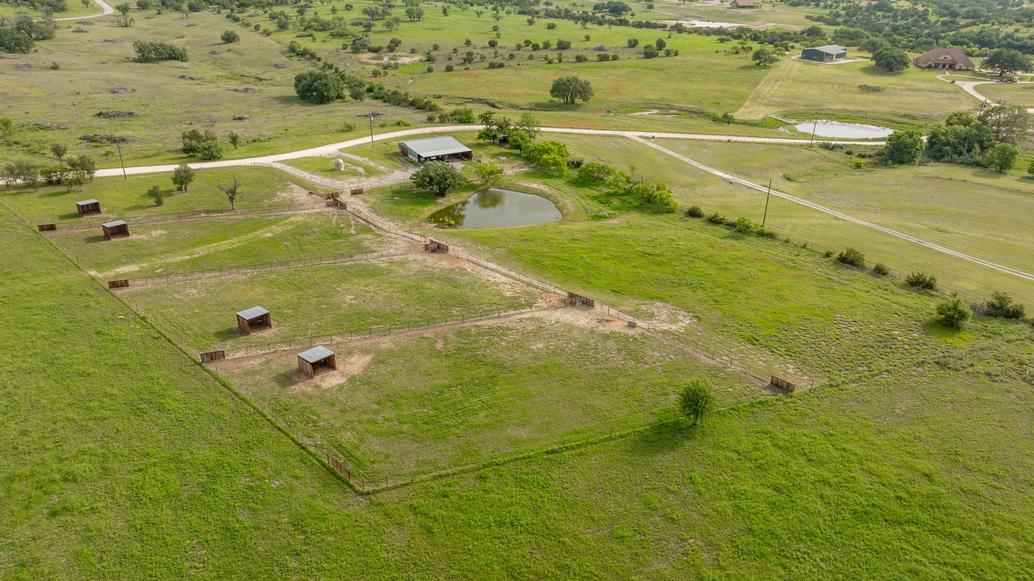 570 Private Road 1562