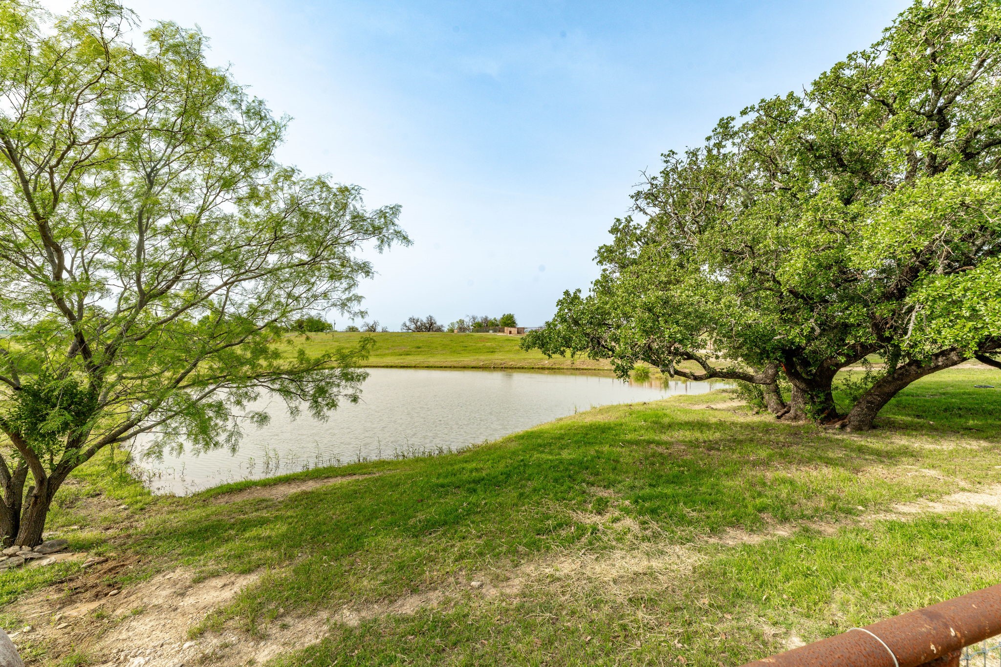 570 Private Road 1562