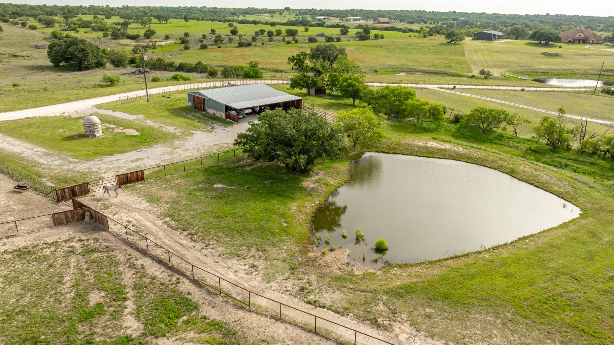 570 Private Road 1562