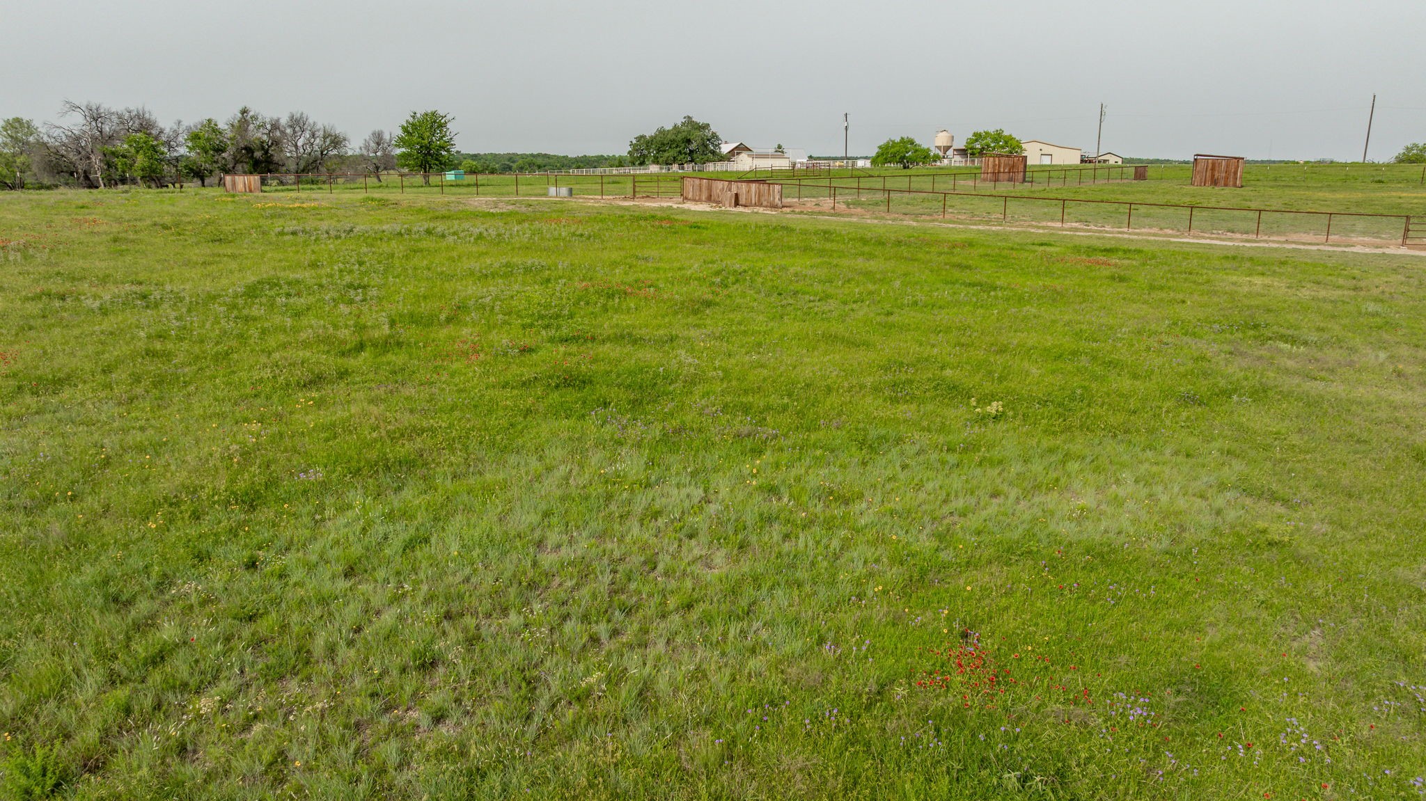 570 Private Road 1562