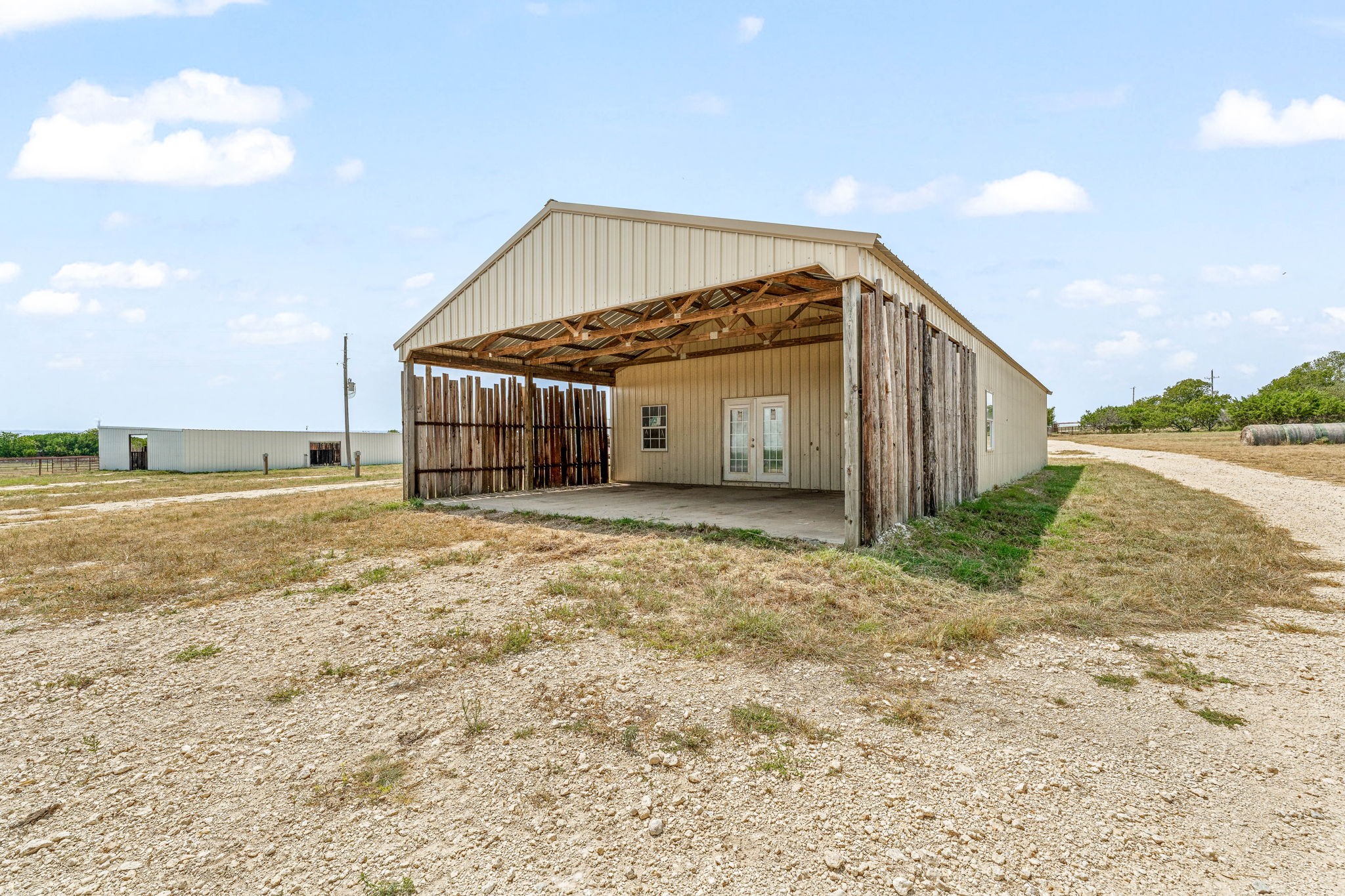 4470 Farm Road 219