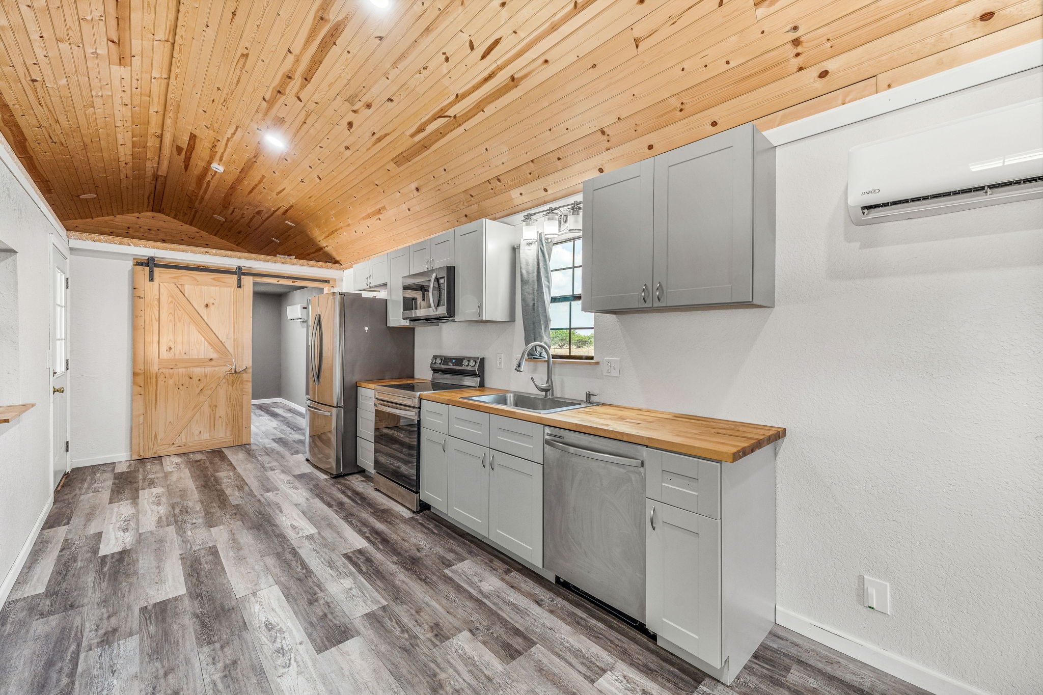 4470 Farm Road 219