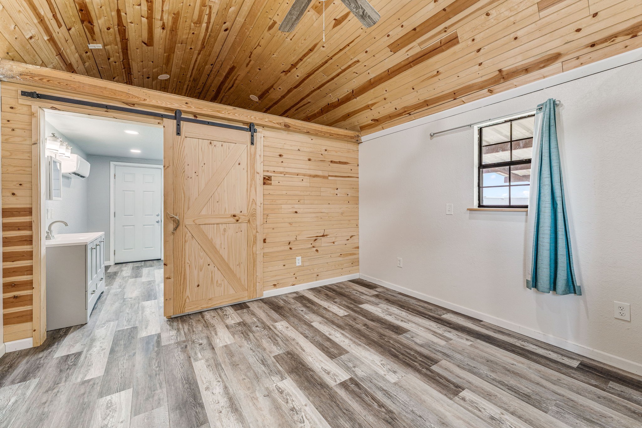 4470 Farm Road 219