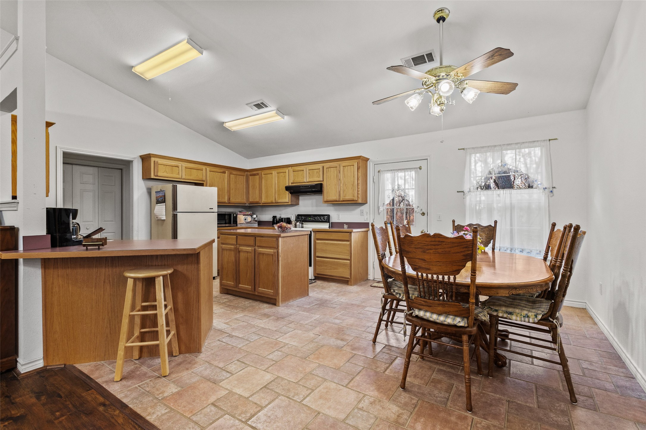 80 N Campbell Road
