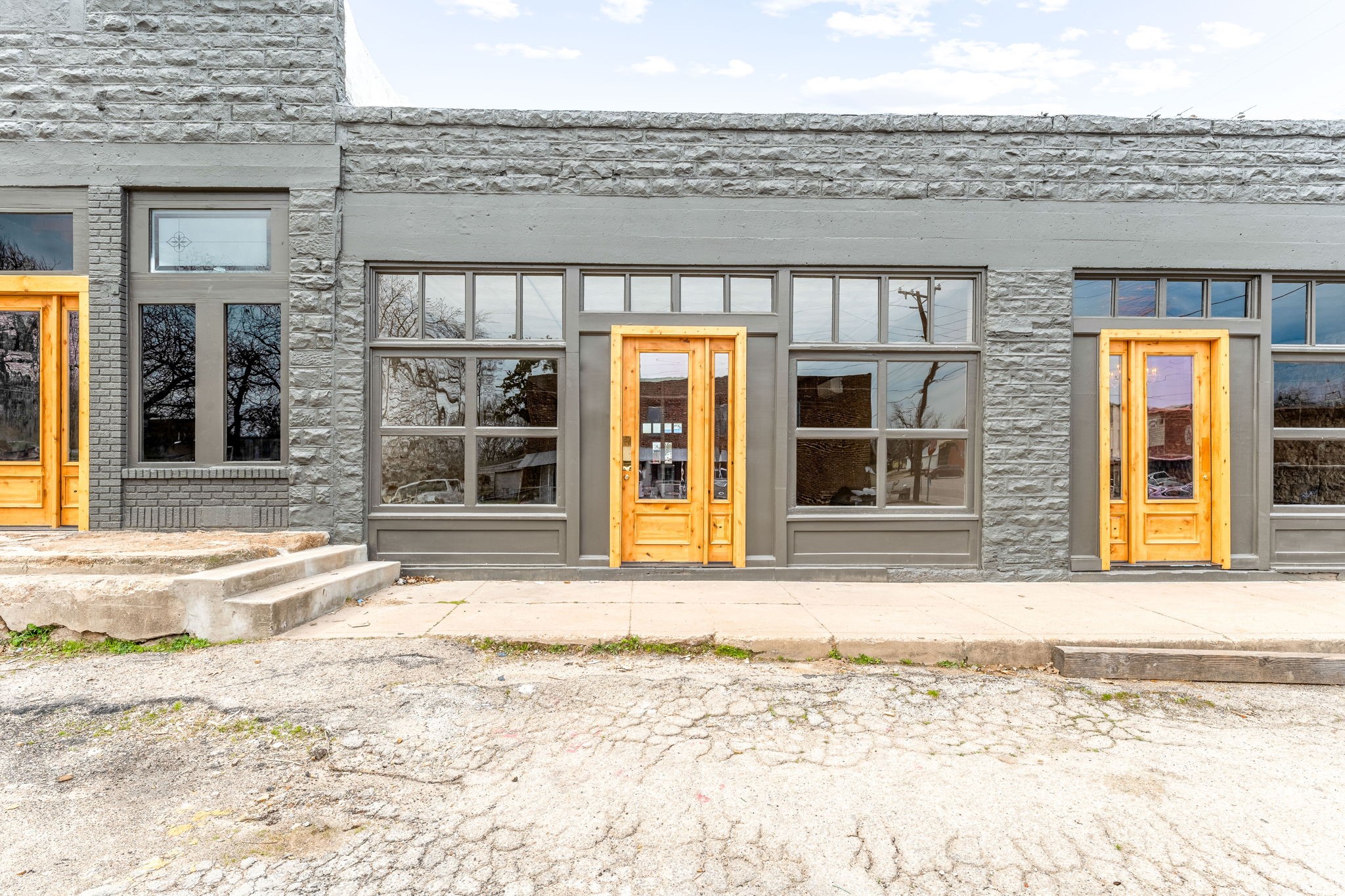 100 S Kickapoo Street 101